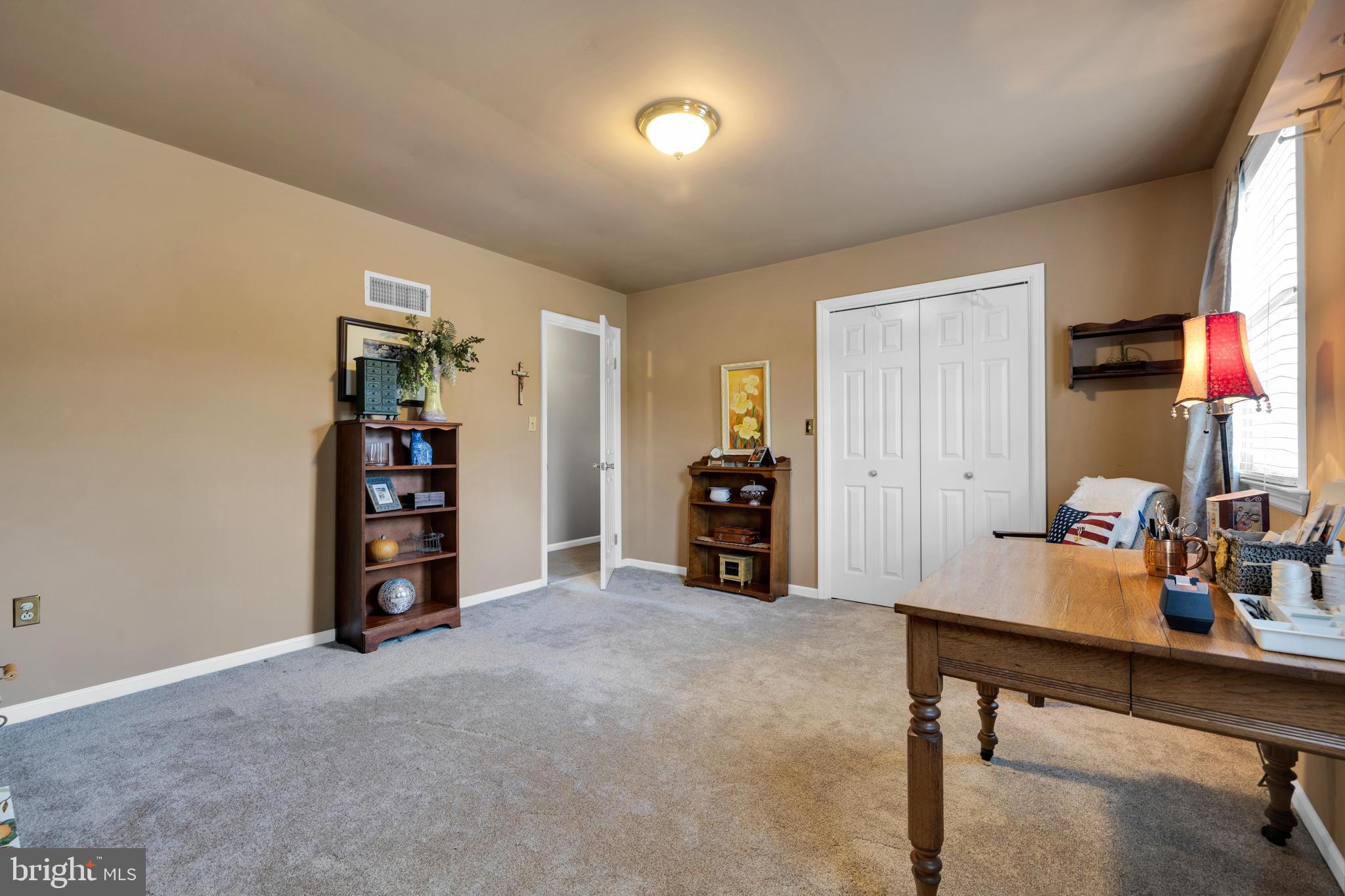 FIVE MILE HILL - Residential