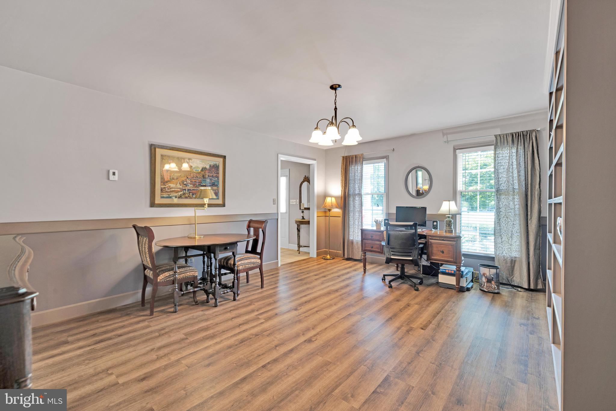 FIVE MILE HILL - Residential