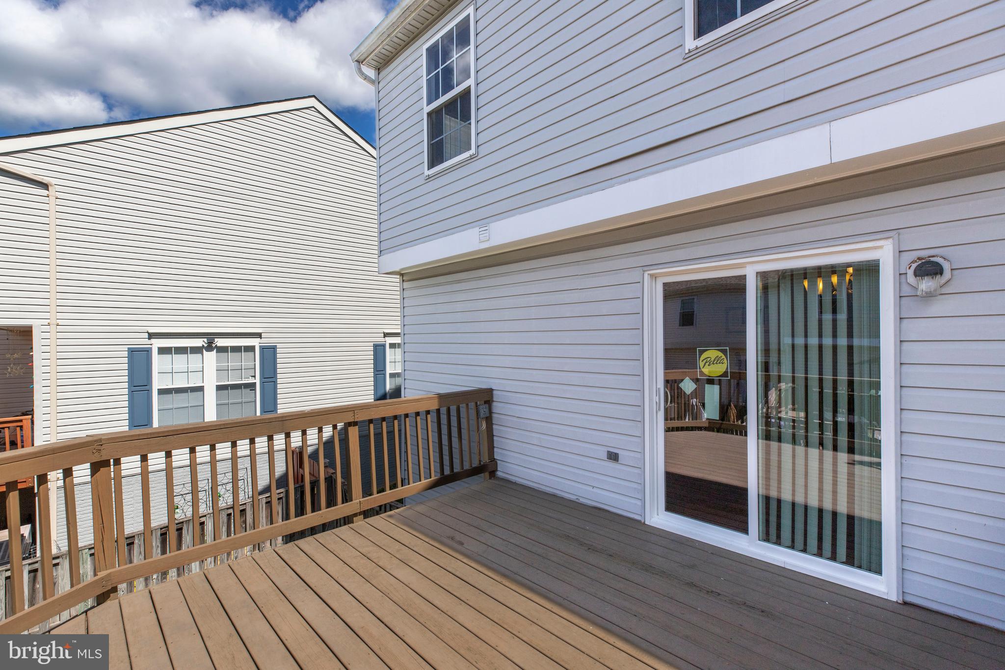 CENTRE RIDGE LAND BAY - Residential