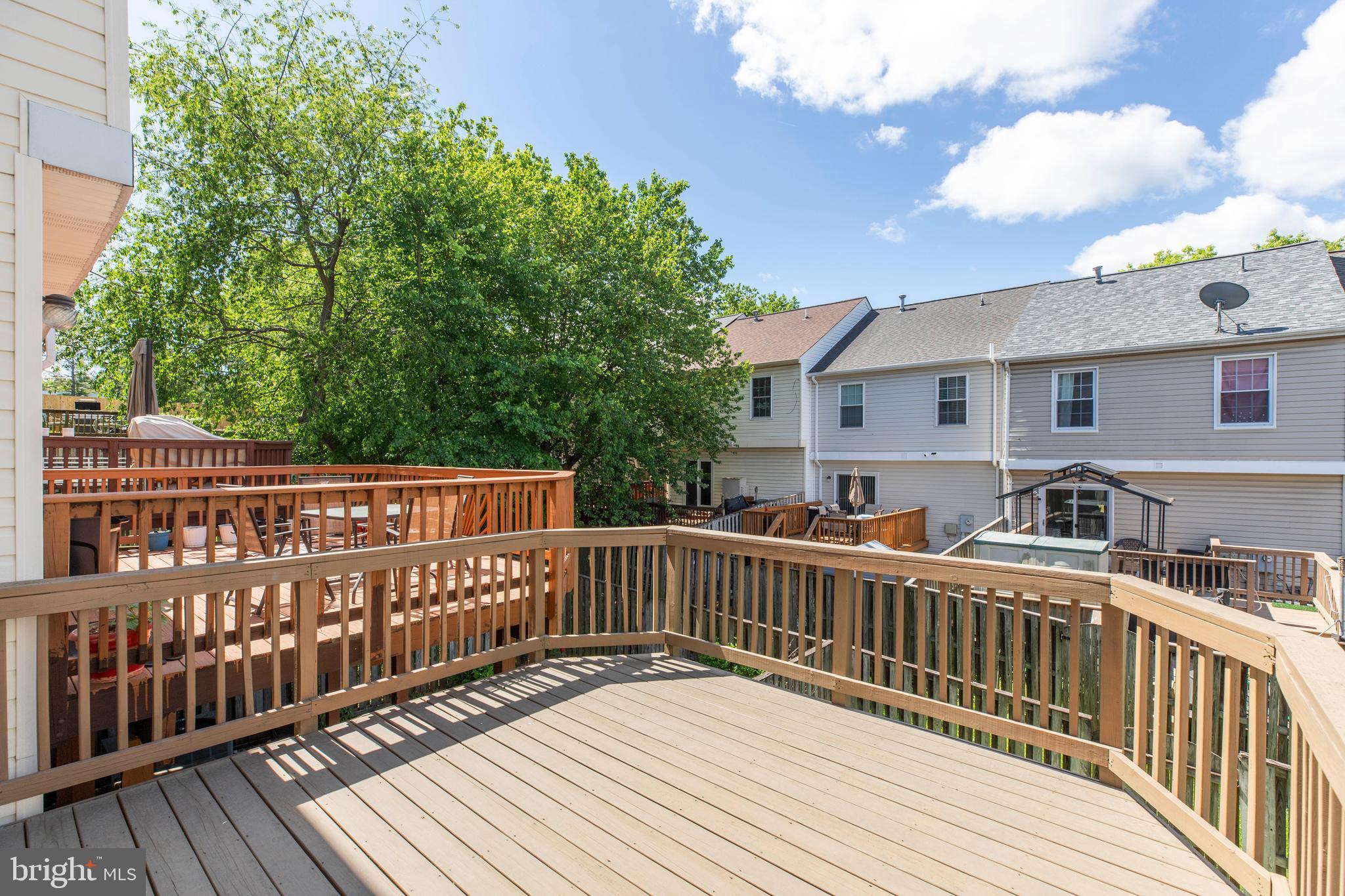 CENTRE RIDGE LAND BAY - Residential