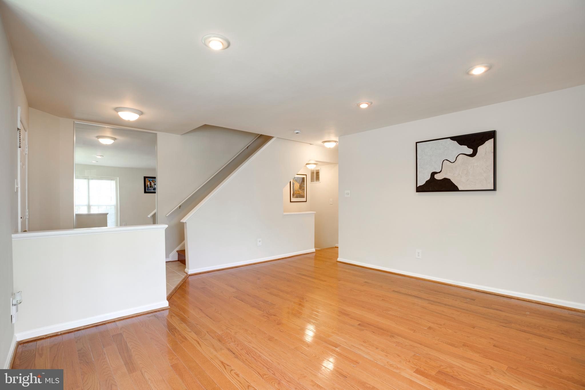 CENTRE RIDGE LAND BAY - Residential