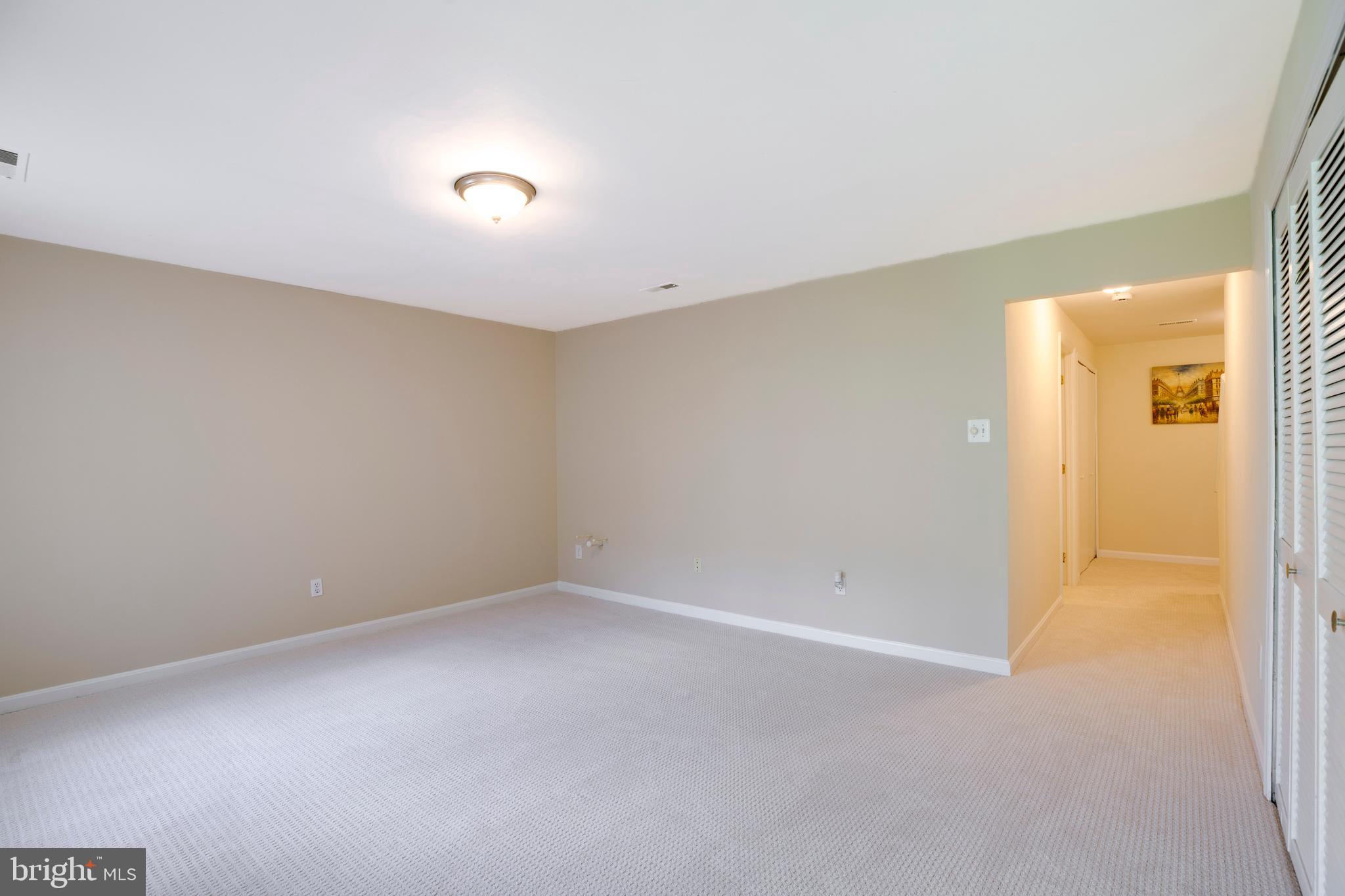 CENTRE RIDGE LAND BAY - Residential