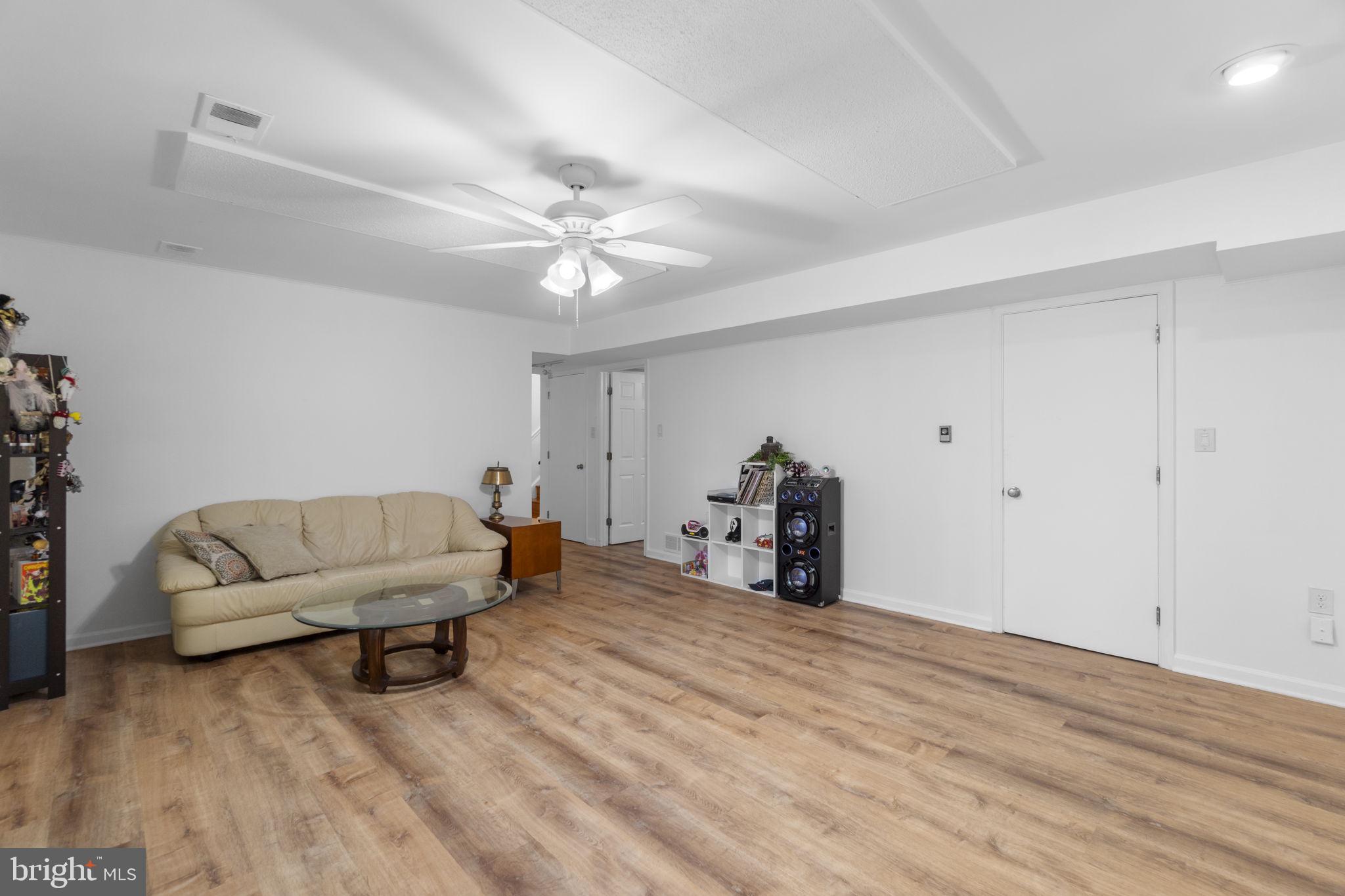 WOODMARK - Residential