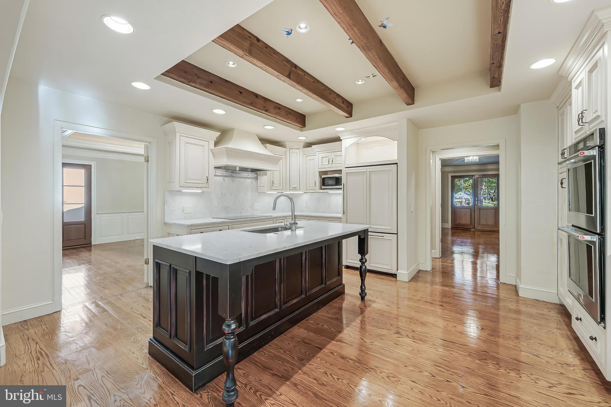 TALLY HO - Residential