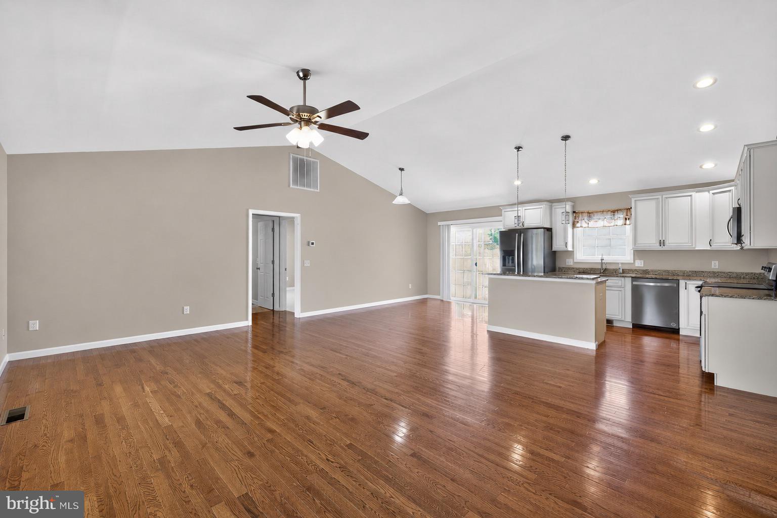 GROTTOES - Residential