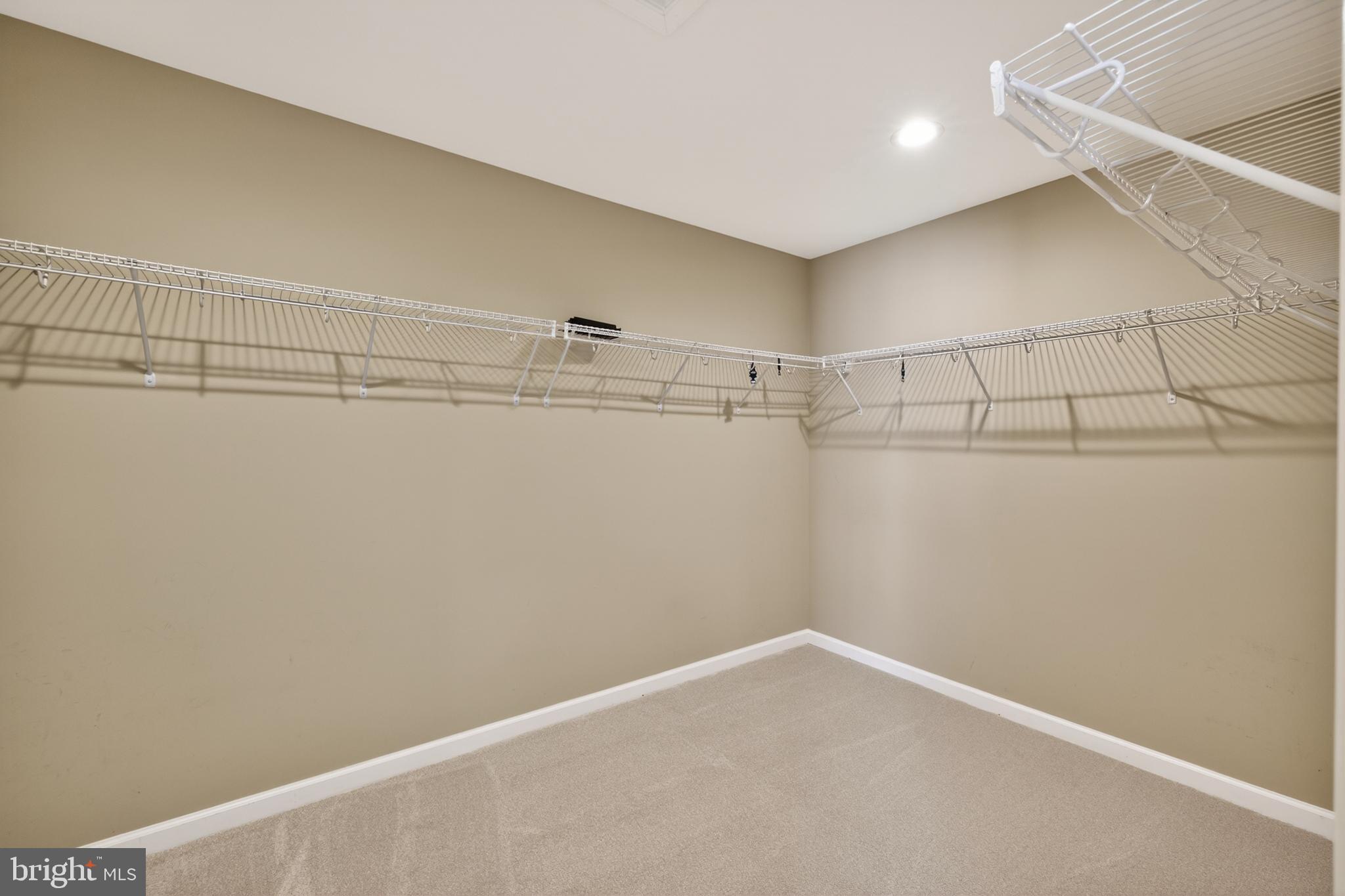 GROTTOES - Residential