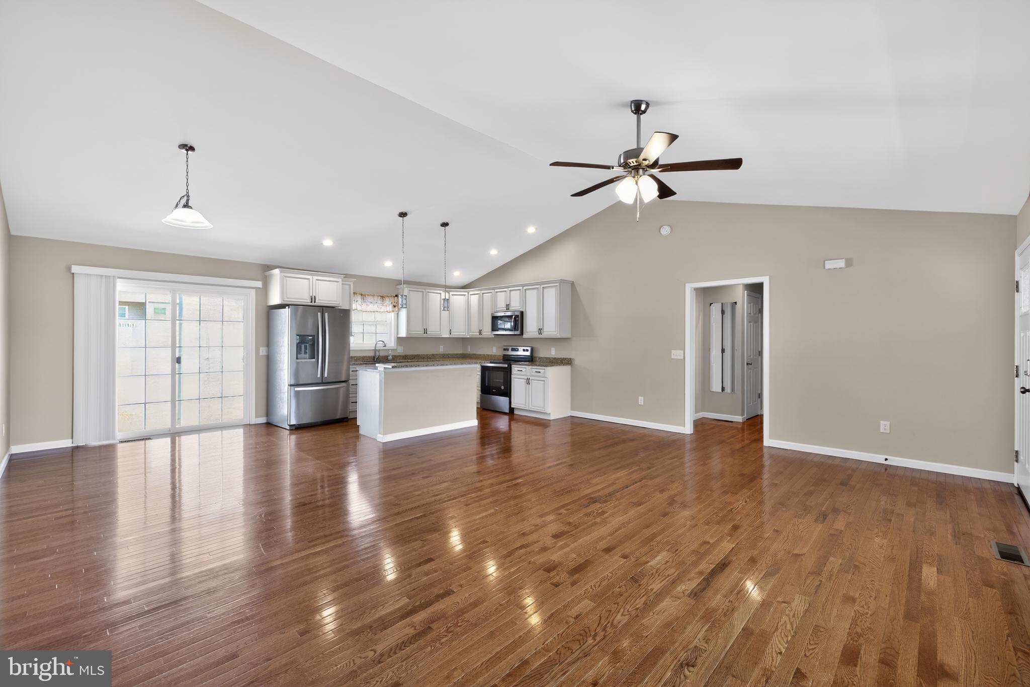 GROTTOES - Residential
