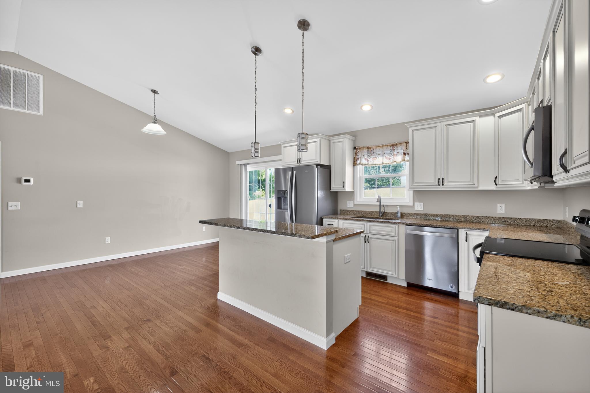 GROTTOES - Residential