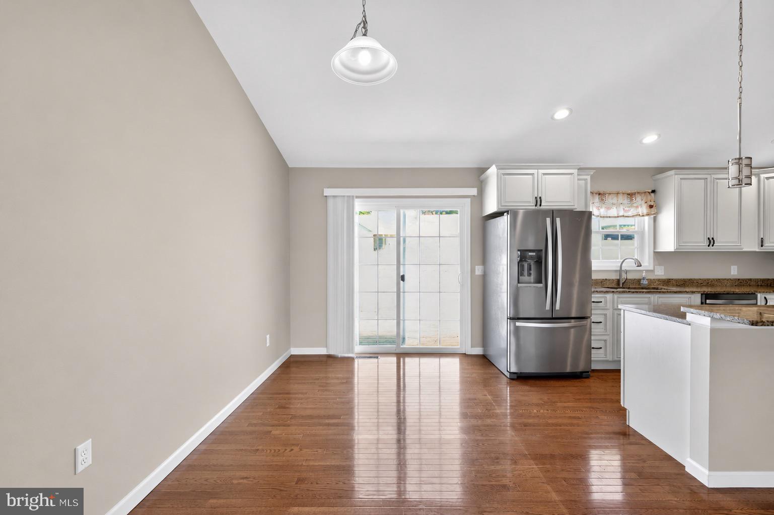 GROTTOES - Residential