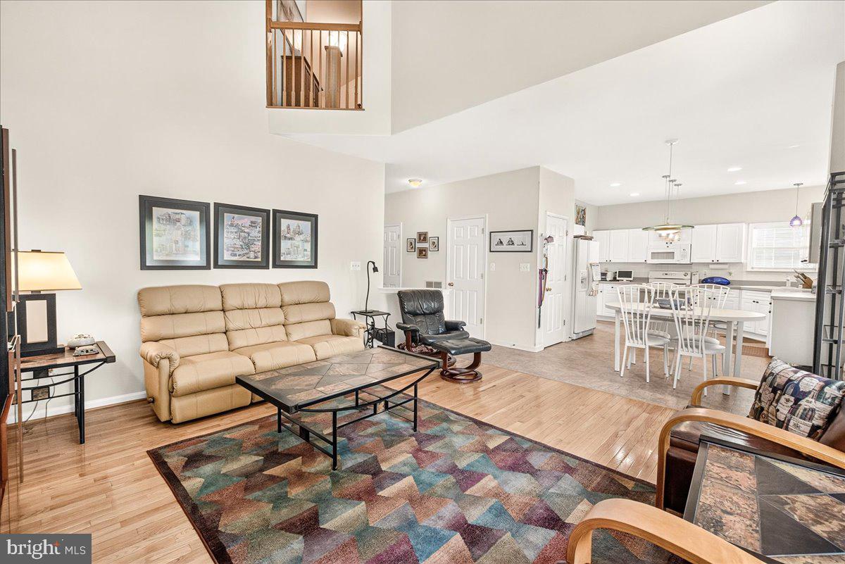 LAKE COVENTRY - Residential