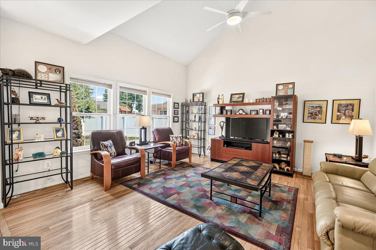 LAKE COVENTRY - Residential