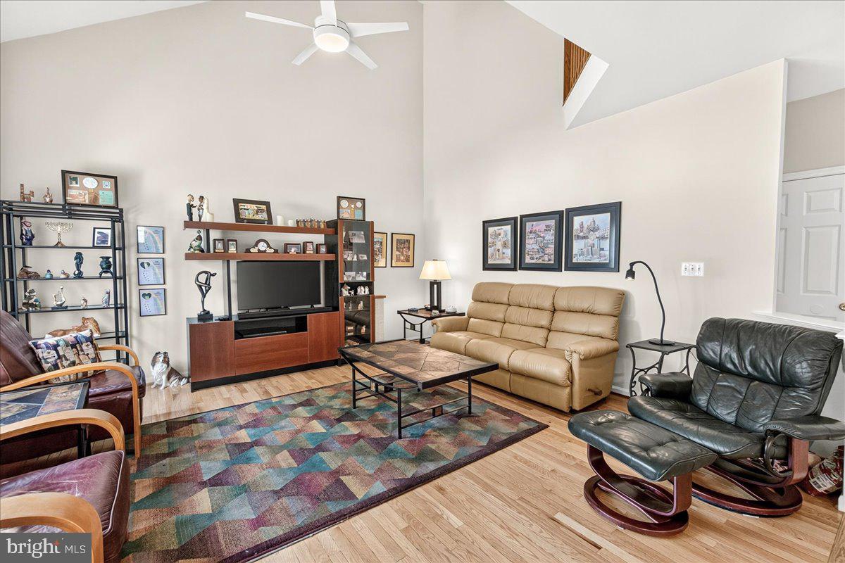 LAKE COVENTRY - Residential