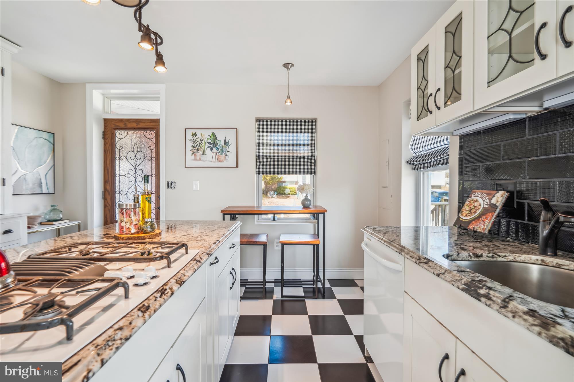 HIGH RIDGE - Residential