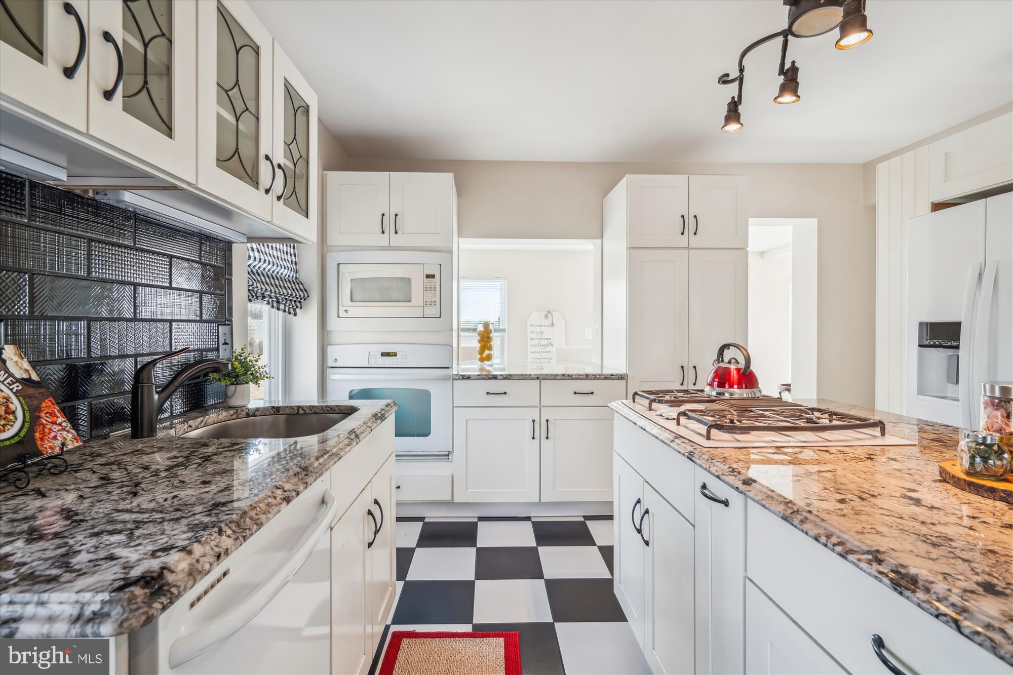 HIGH RIDGE - Residential