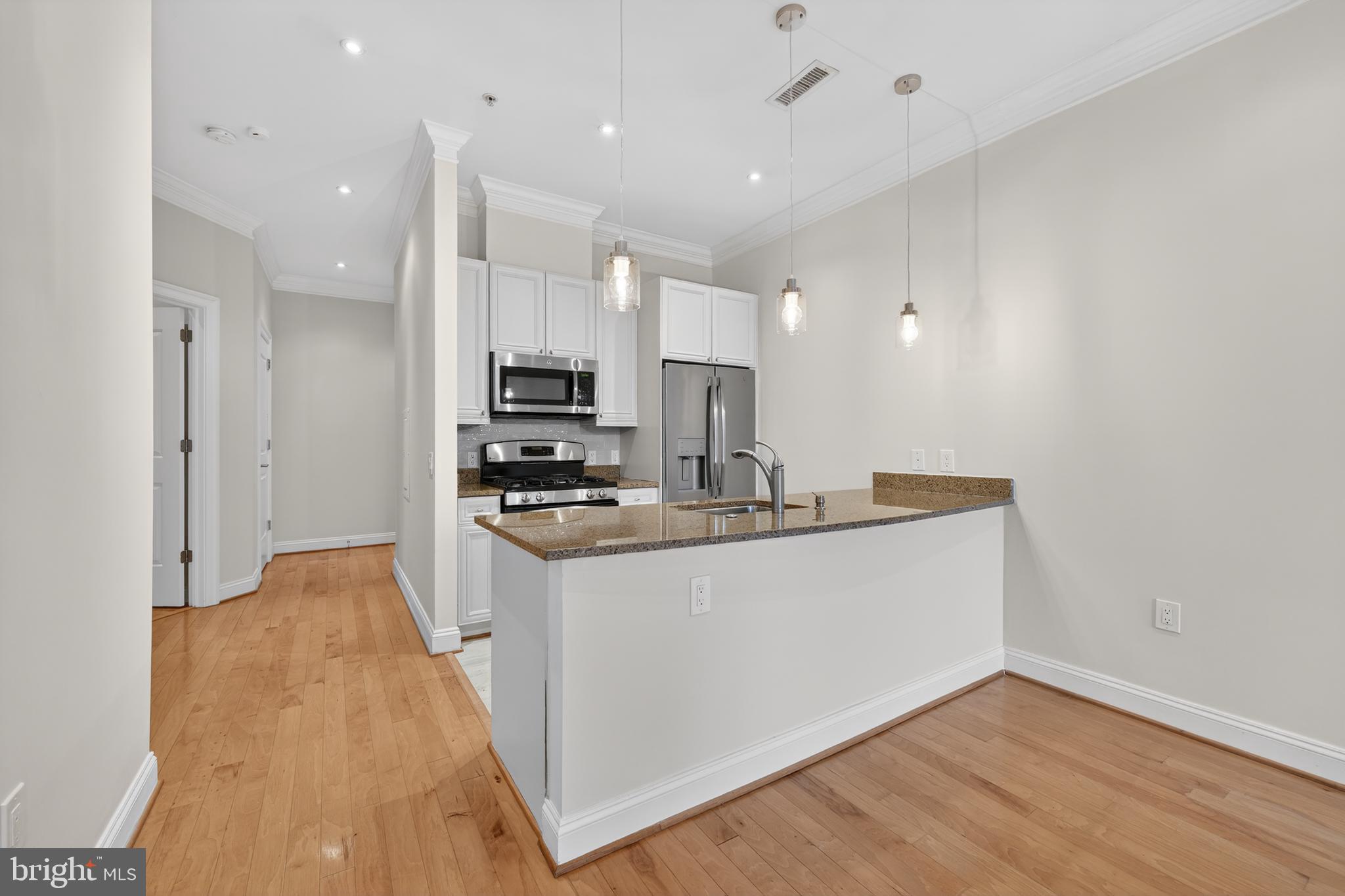 LOGAN CIRCLE - Residential