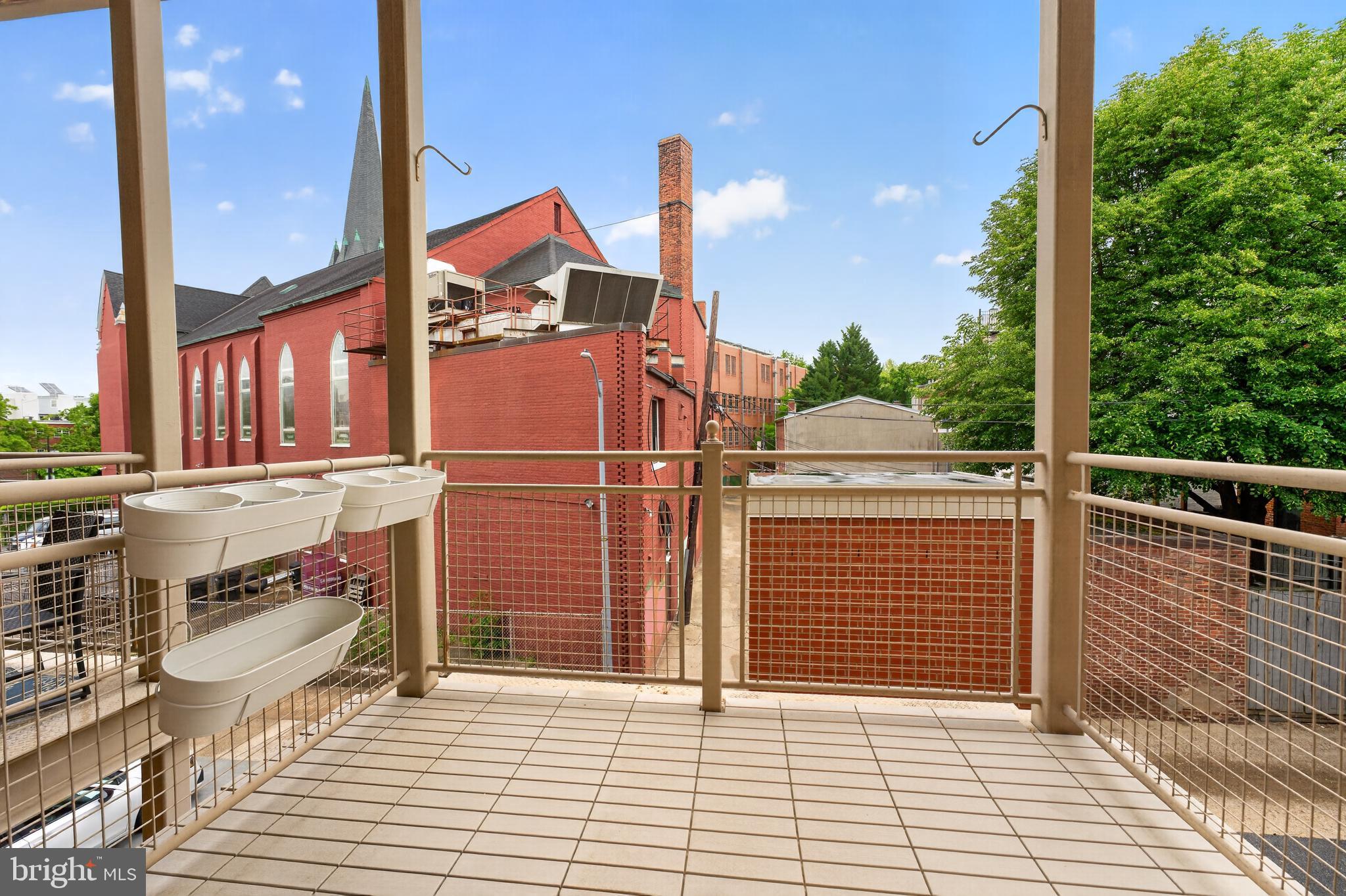 LOGAN CIRCLE - Residential