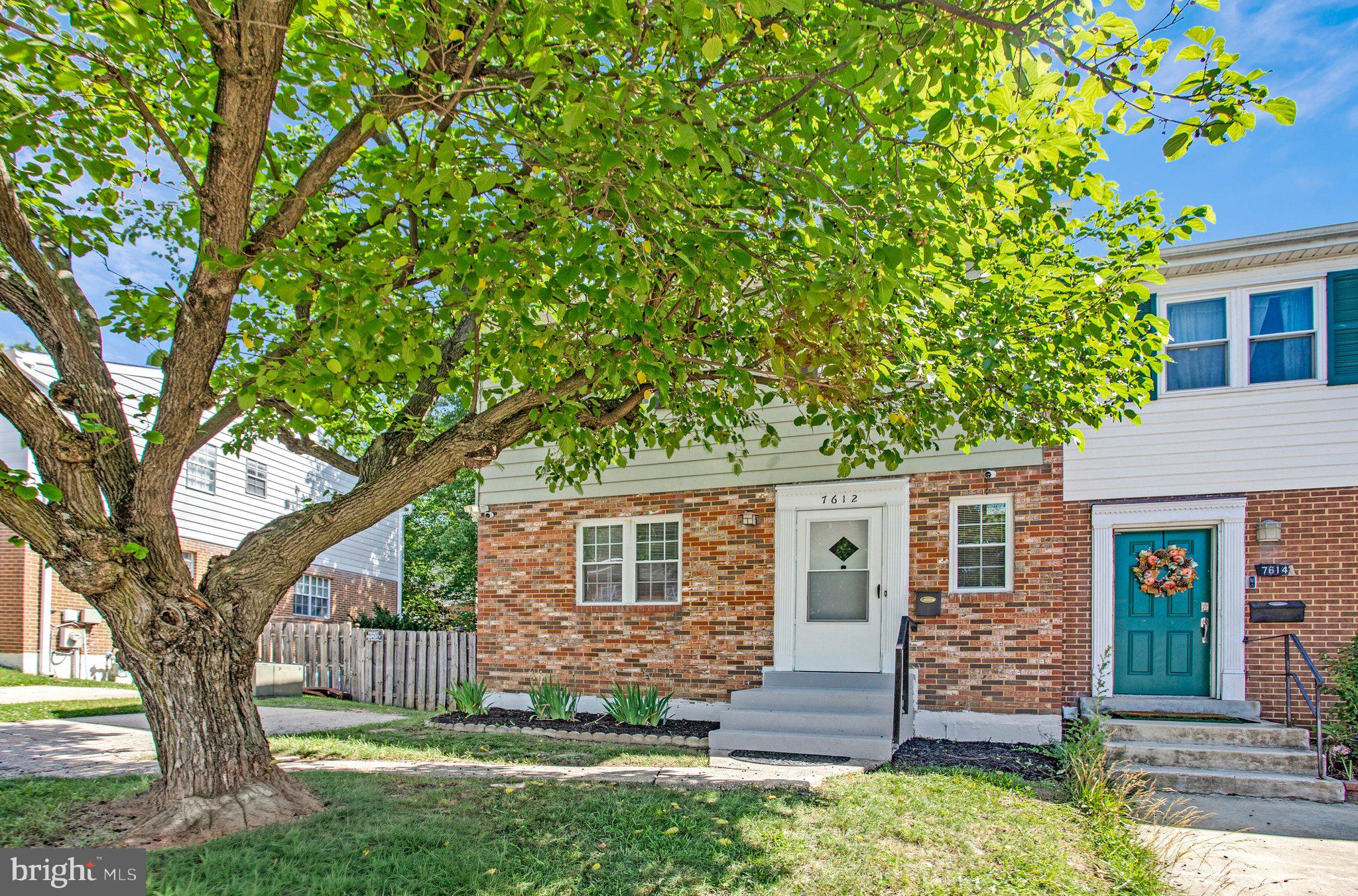 LAURELTON - Residential
