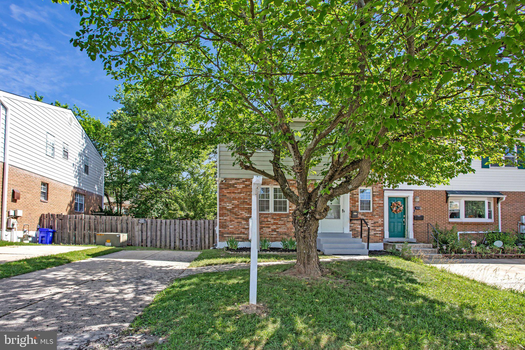 LAURELTON - Residential