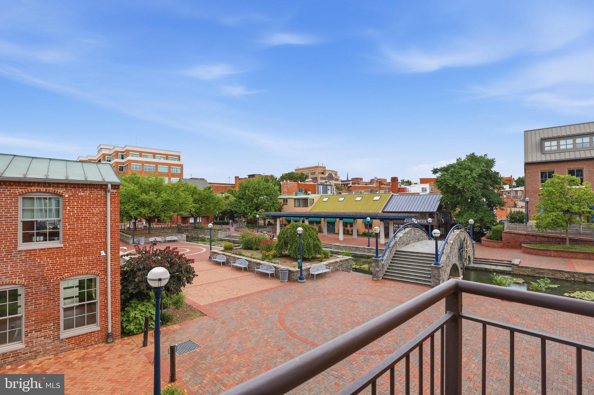 MAXWELL PLACE - Residential