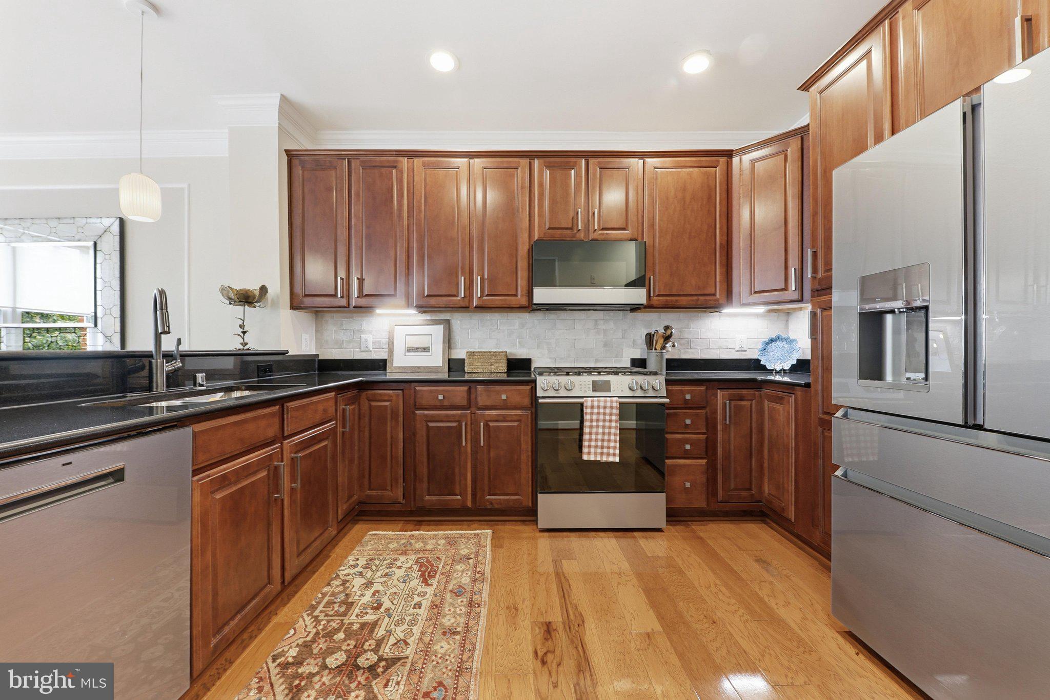 MAXWELL PLACE - Residential