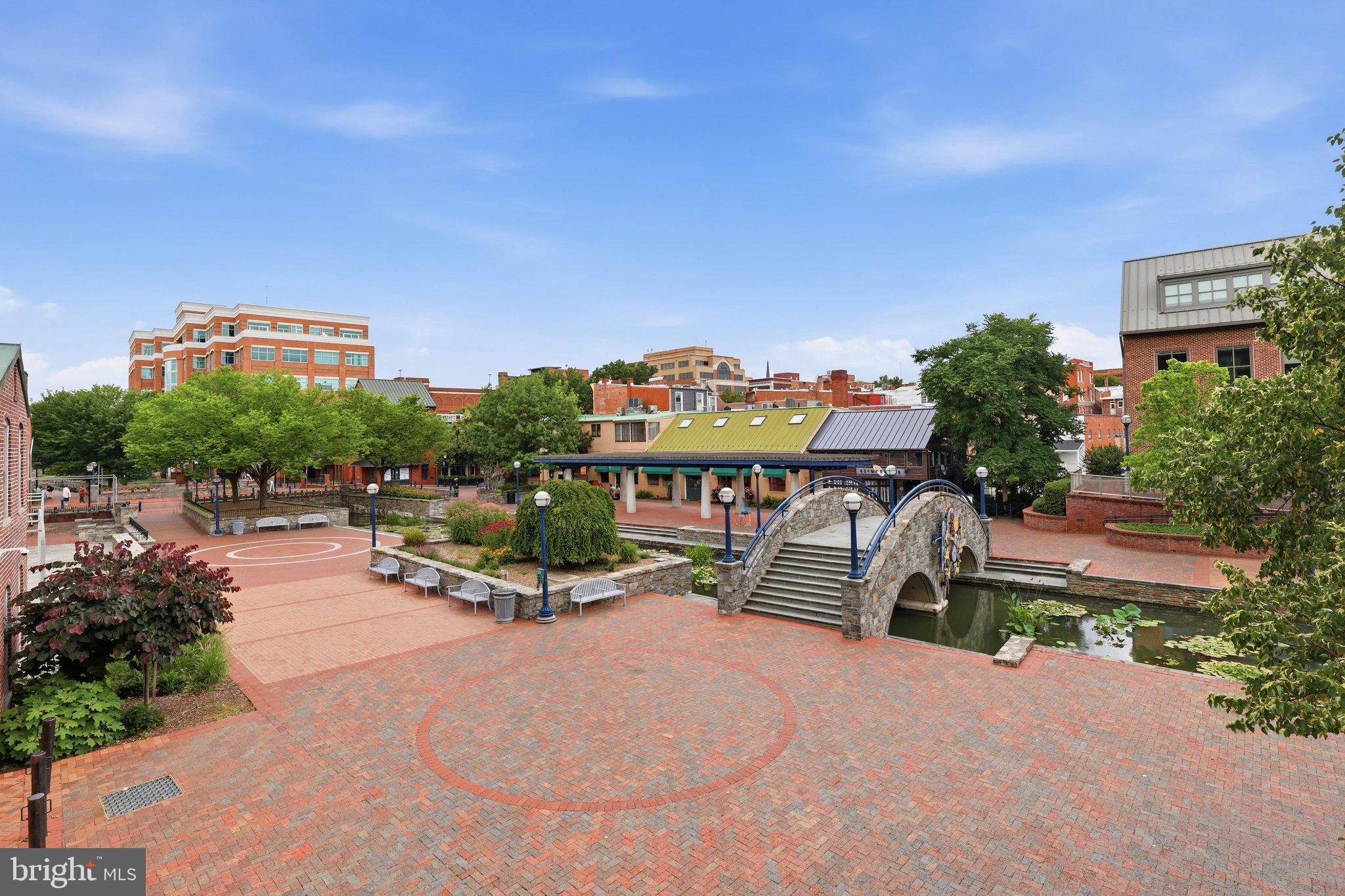 MAXWELL PLACE - Residential