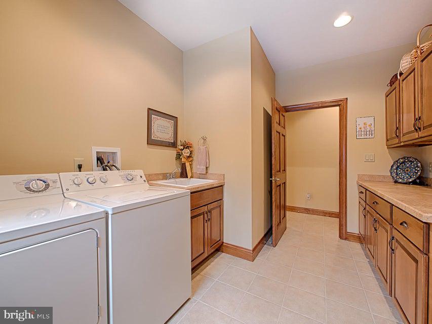 LAKEVIEW ESTATES - Residential