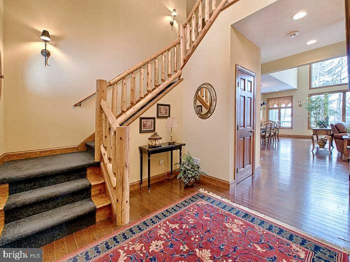 LAKEVIEW ESTATES - Residential