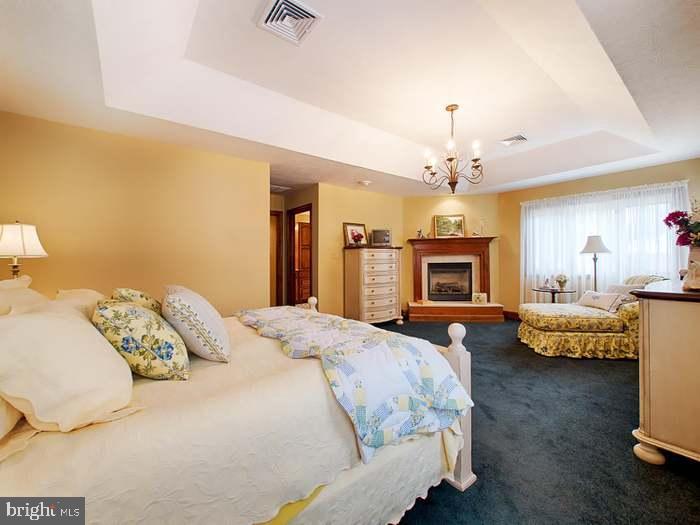 LAKEVIEW ESTATES - Residential