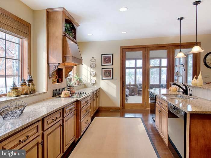 LAKEVIEW ESTATES - Residential