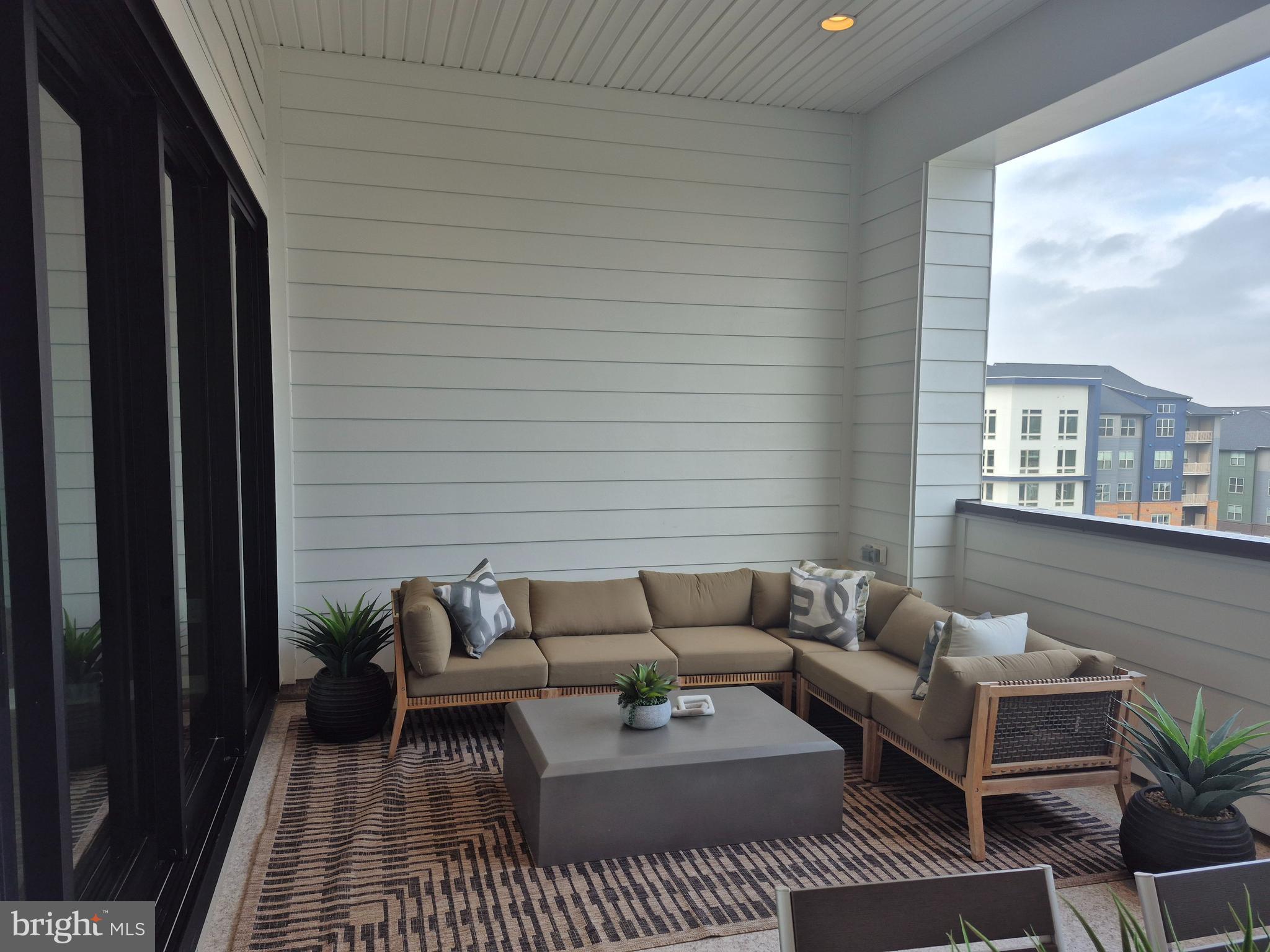 GAITHERSBURG OUTSIDE - Residential