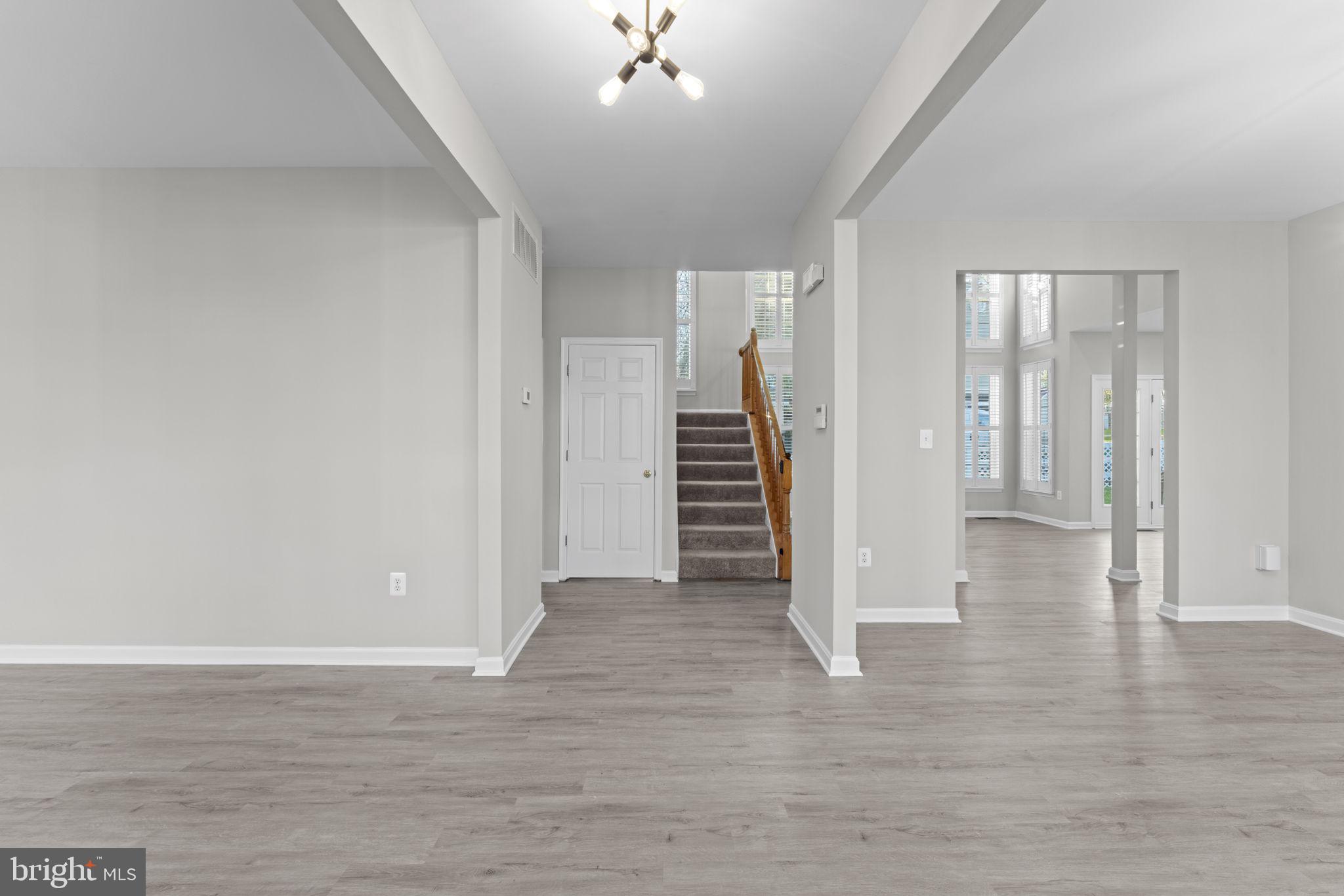 LAKE POINT - Residential