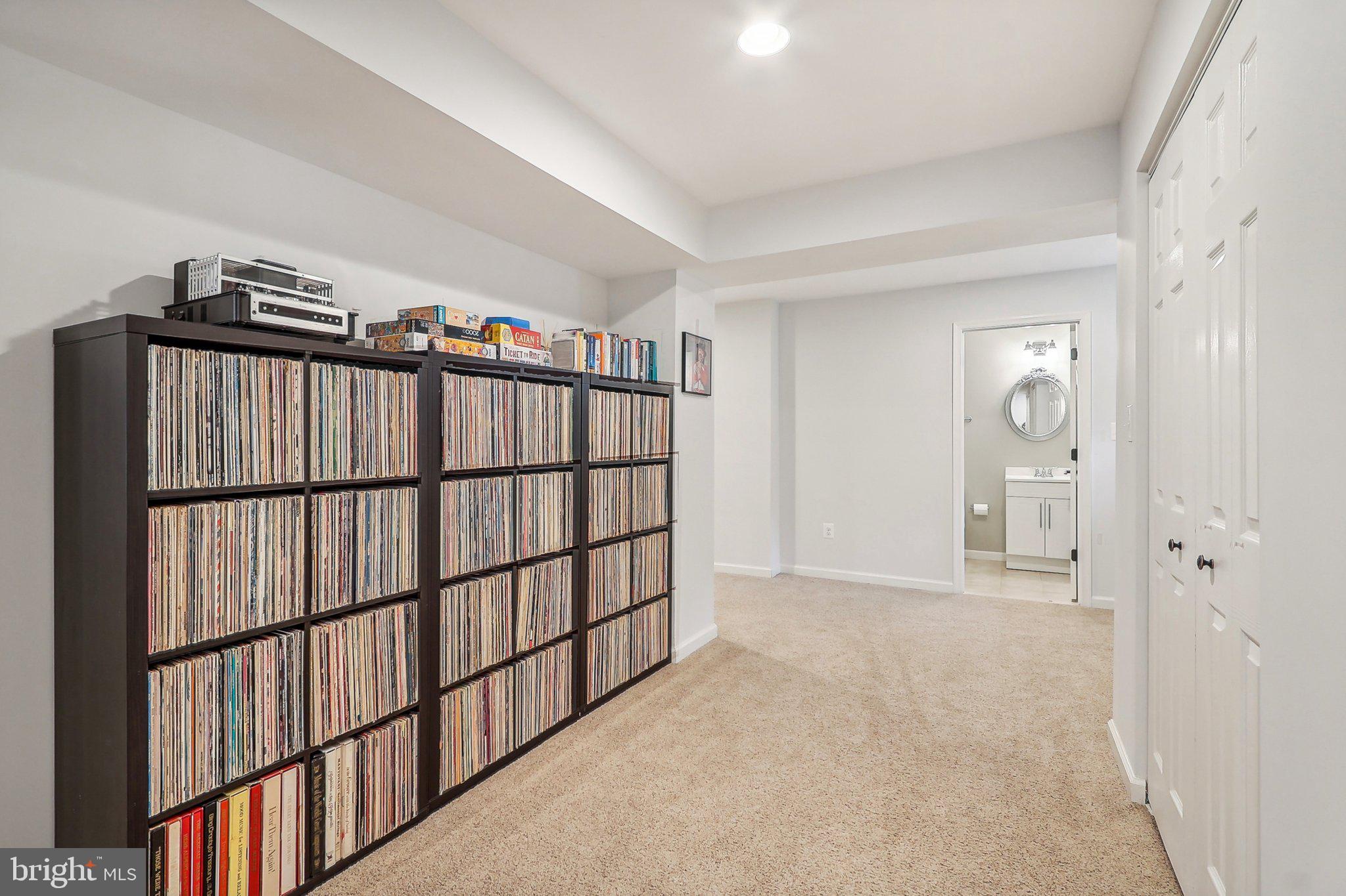 MCLEAN MEADOWS - Residential