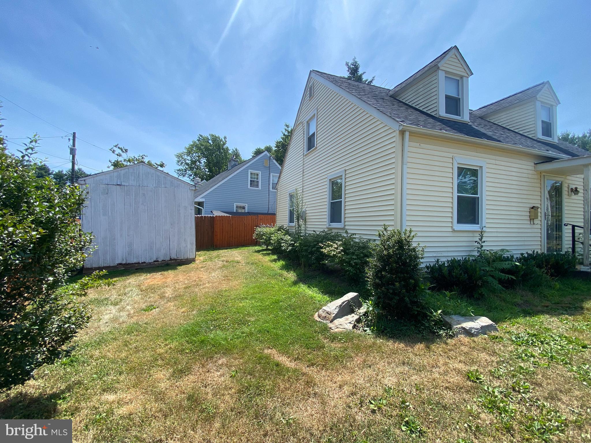 ROSLYN - Residential