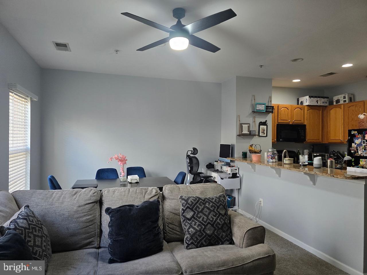 GATEWAY COMMONS - Residential Lease