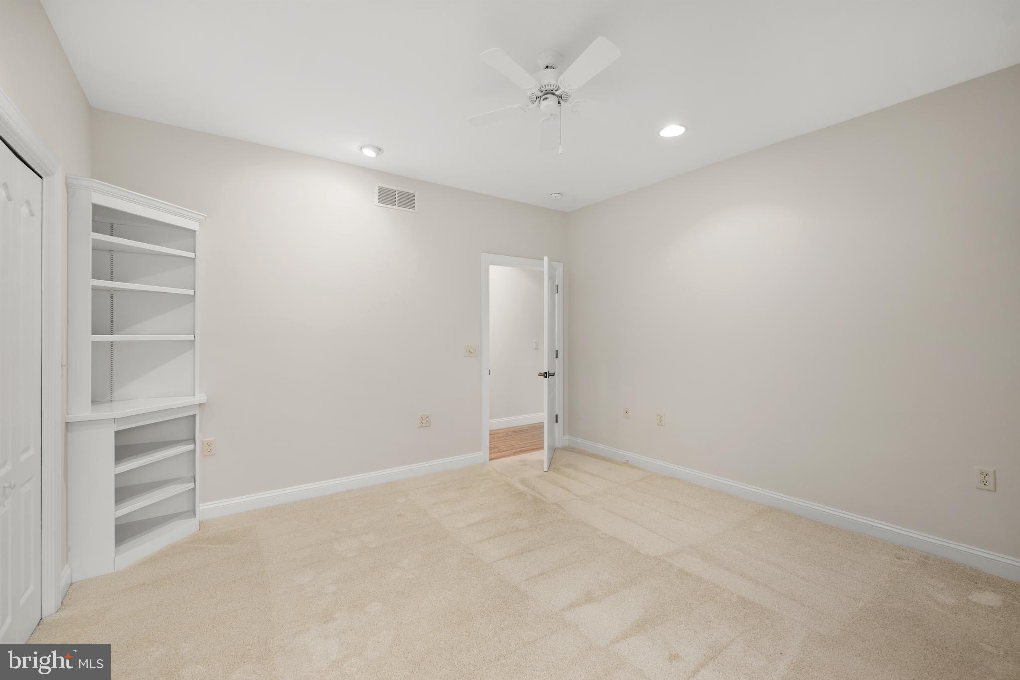 RIVERS END - Residential