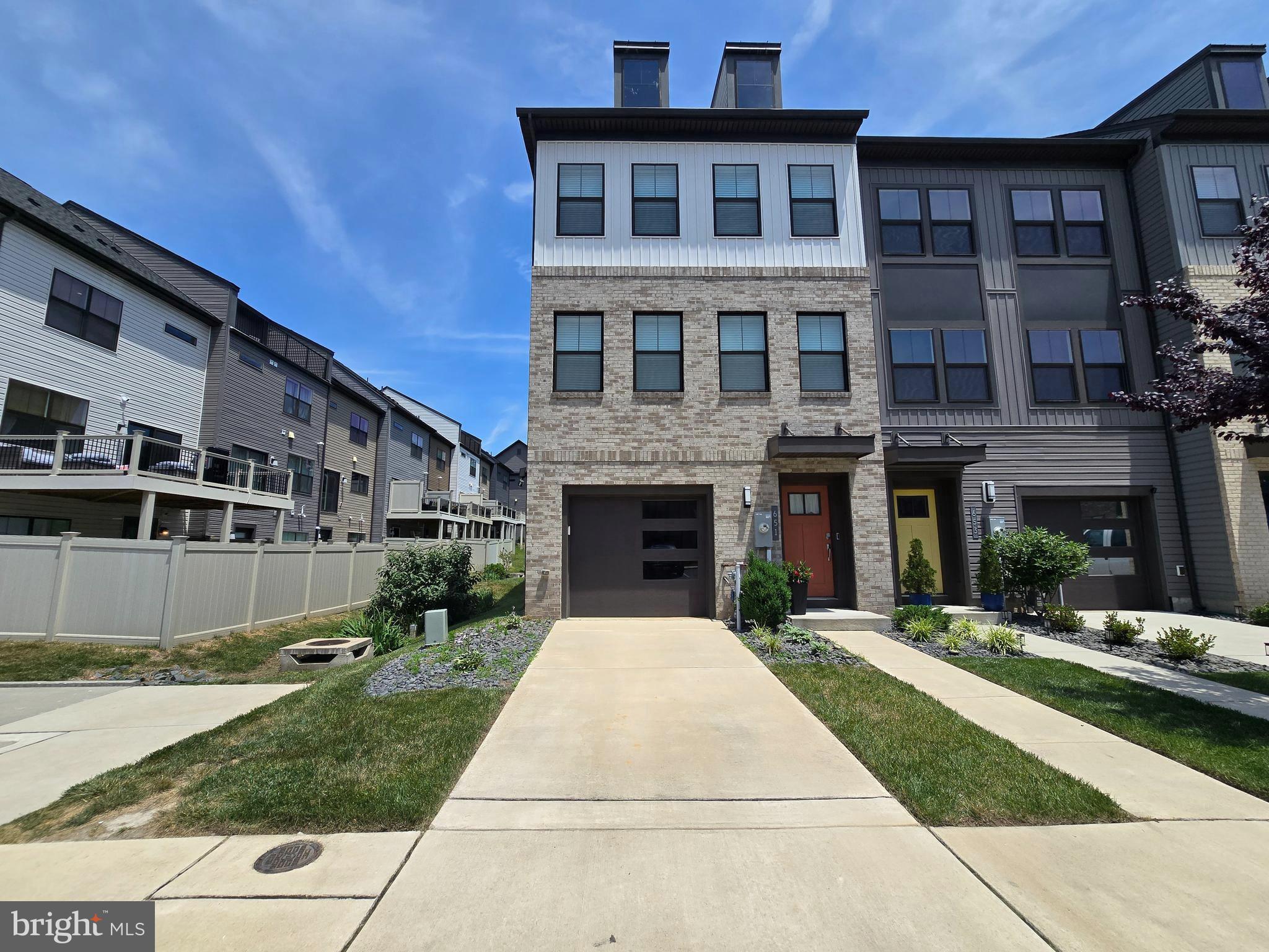 TANYARD SHORES - Residential