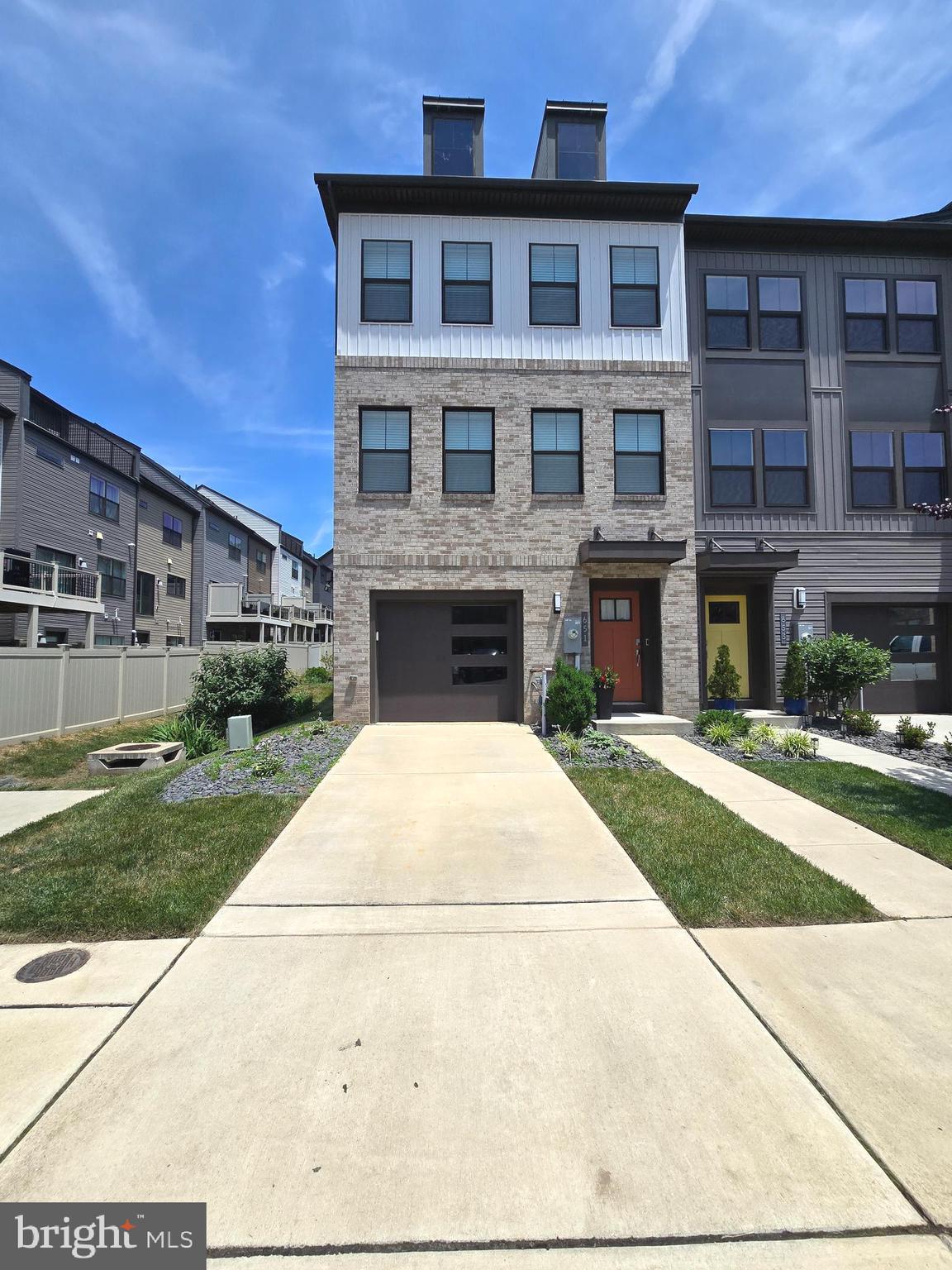 TANYARD SHORES - Residential