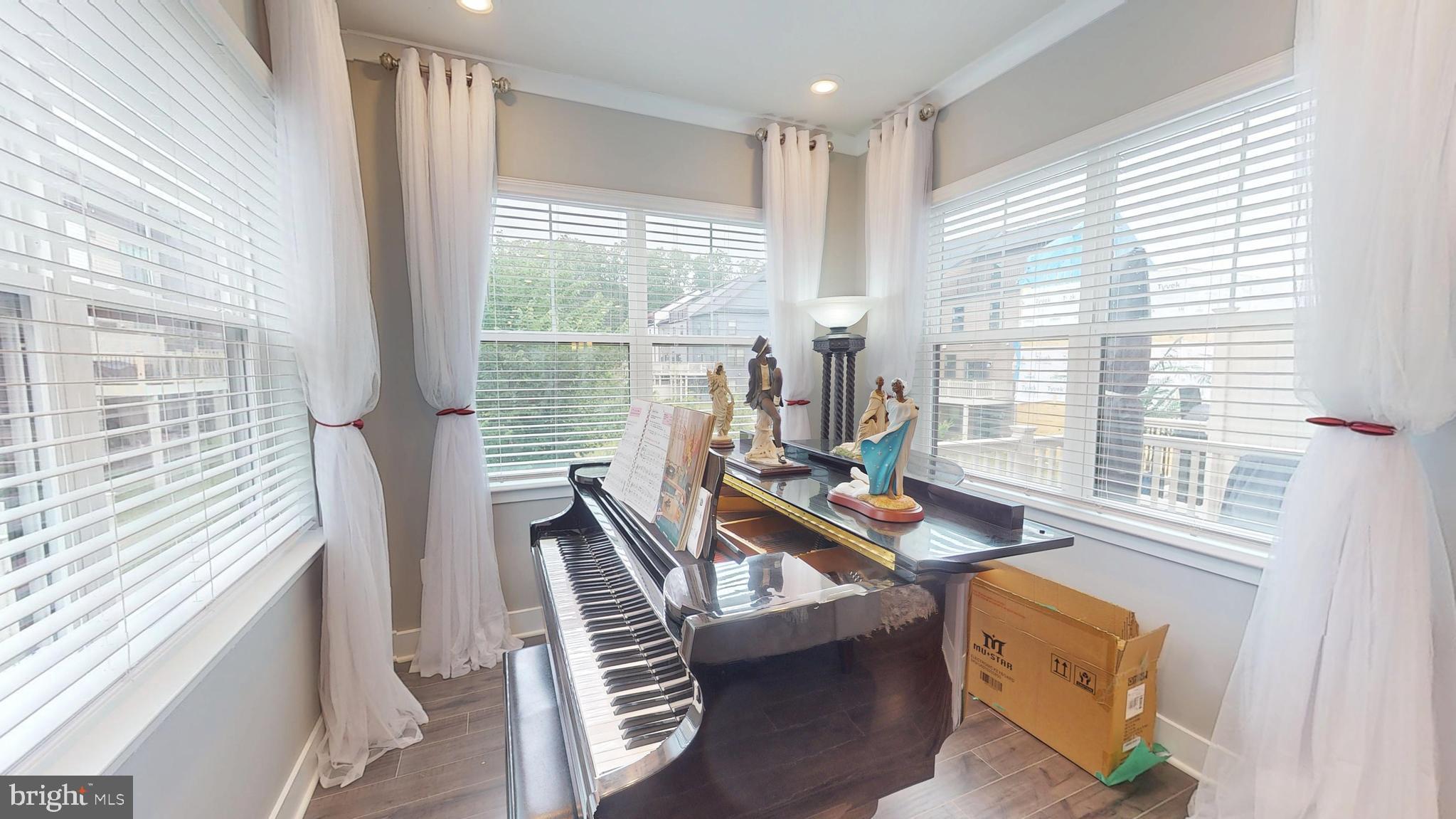 TANYARD SHORES - Residential