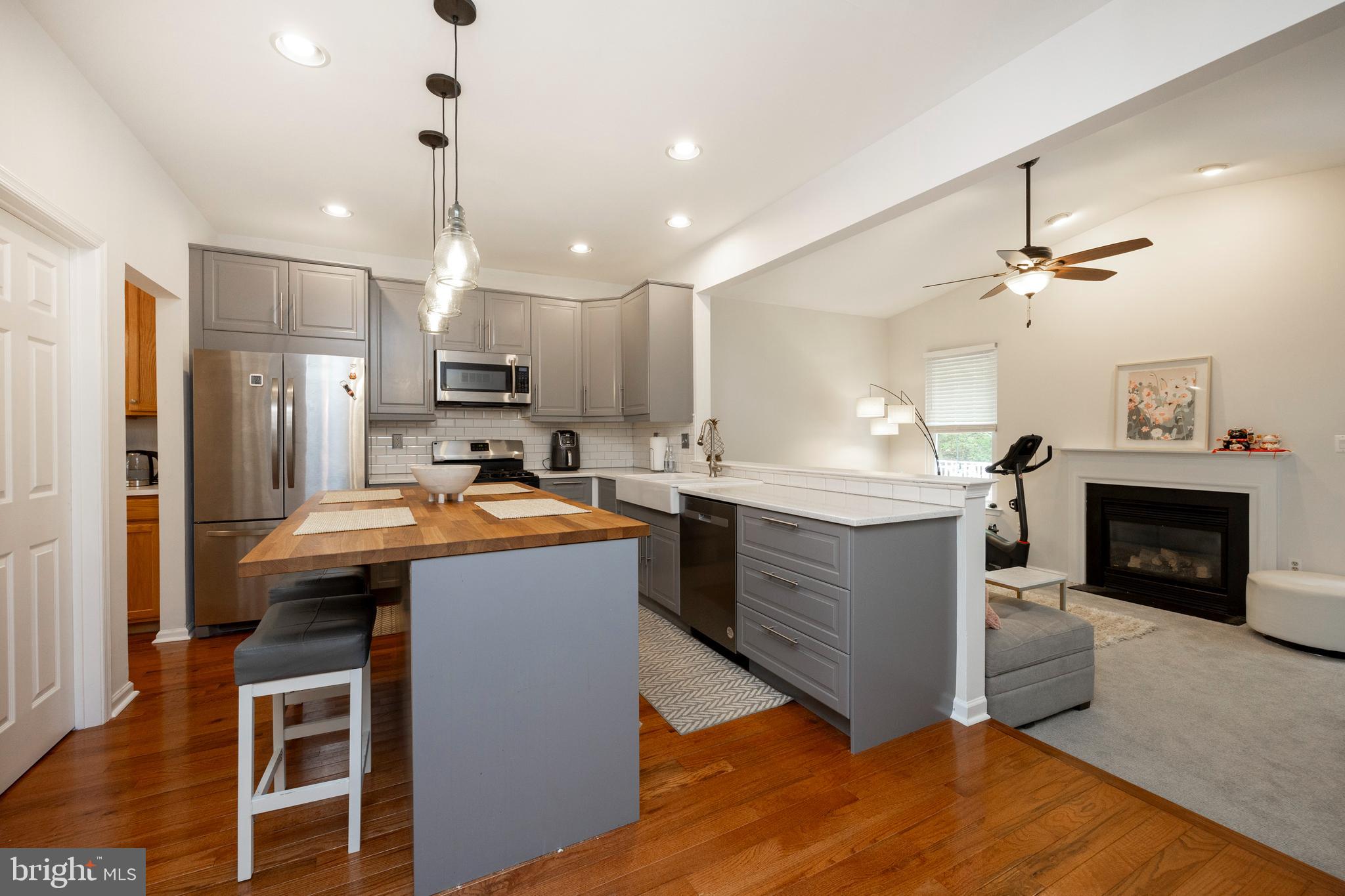 CHARLESTOWN OAKS - Residential