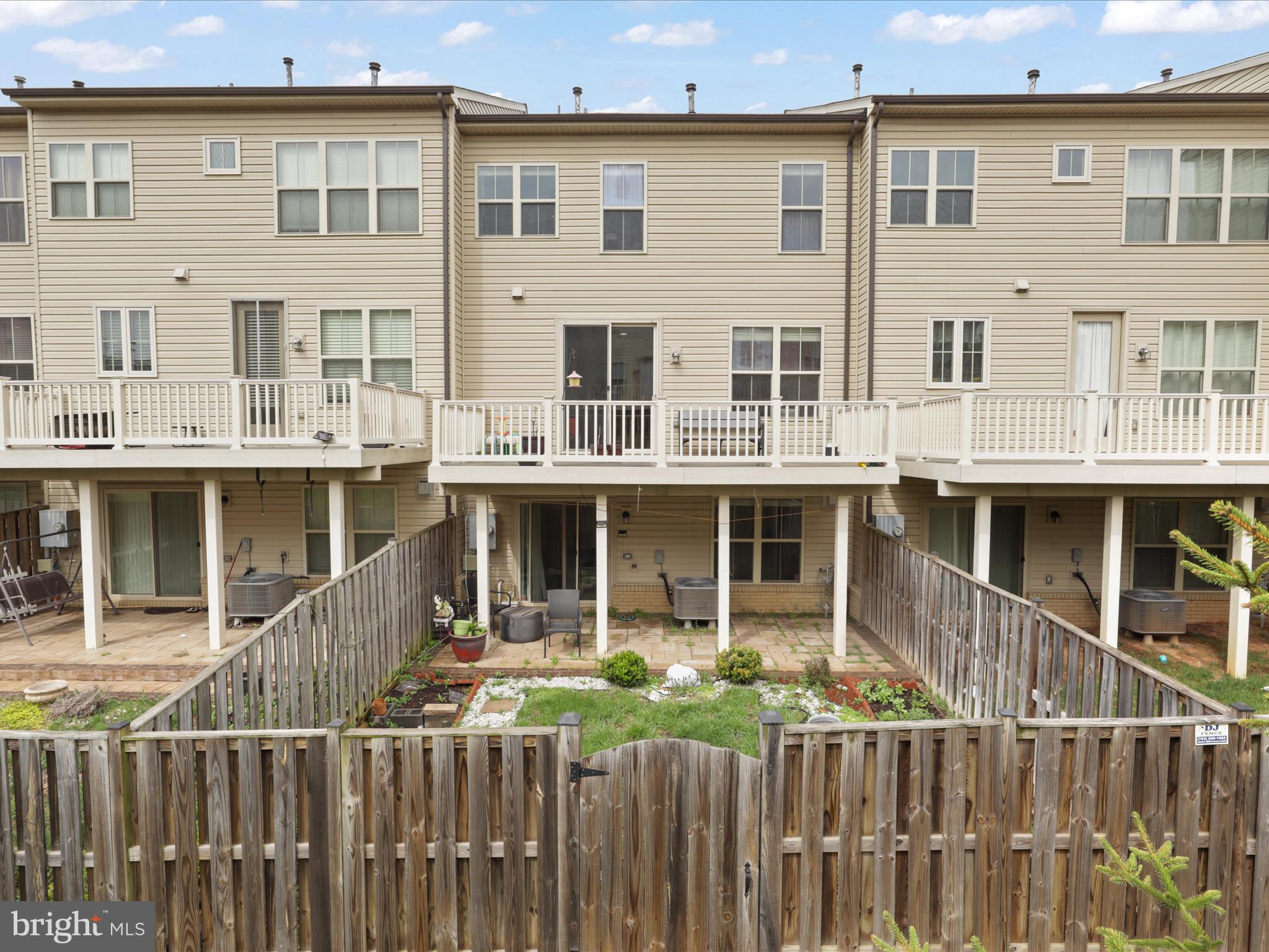 BRAMBLETON LANDBAY - Residential Lease