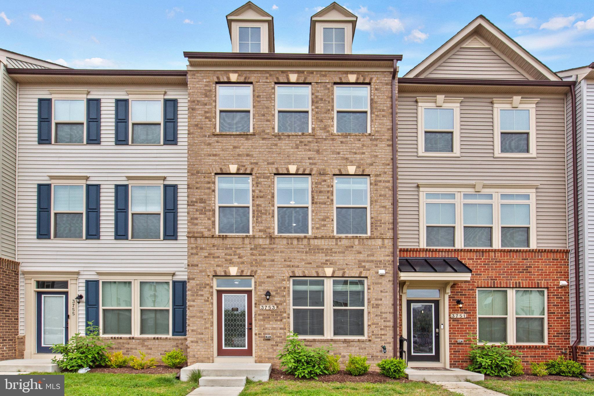 Welcome to 3753 Valley Ford Way. Built in 2022, this Parkside townhome offers three finished levels and low-maintenance living.

Bright main living space, spacious bedrooms, and a private primary suite, plus a built-in garage.

Easy access to shopping, dining, and major commuter routes in a sought-after Hanover location.
