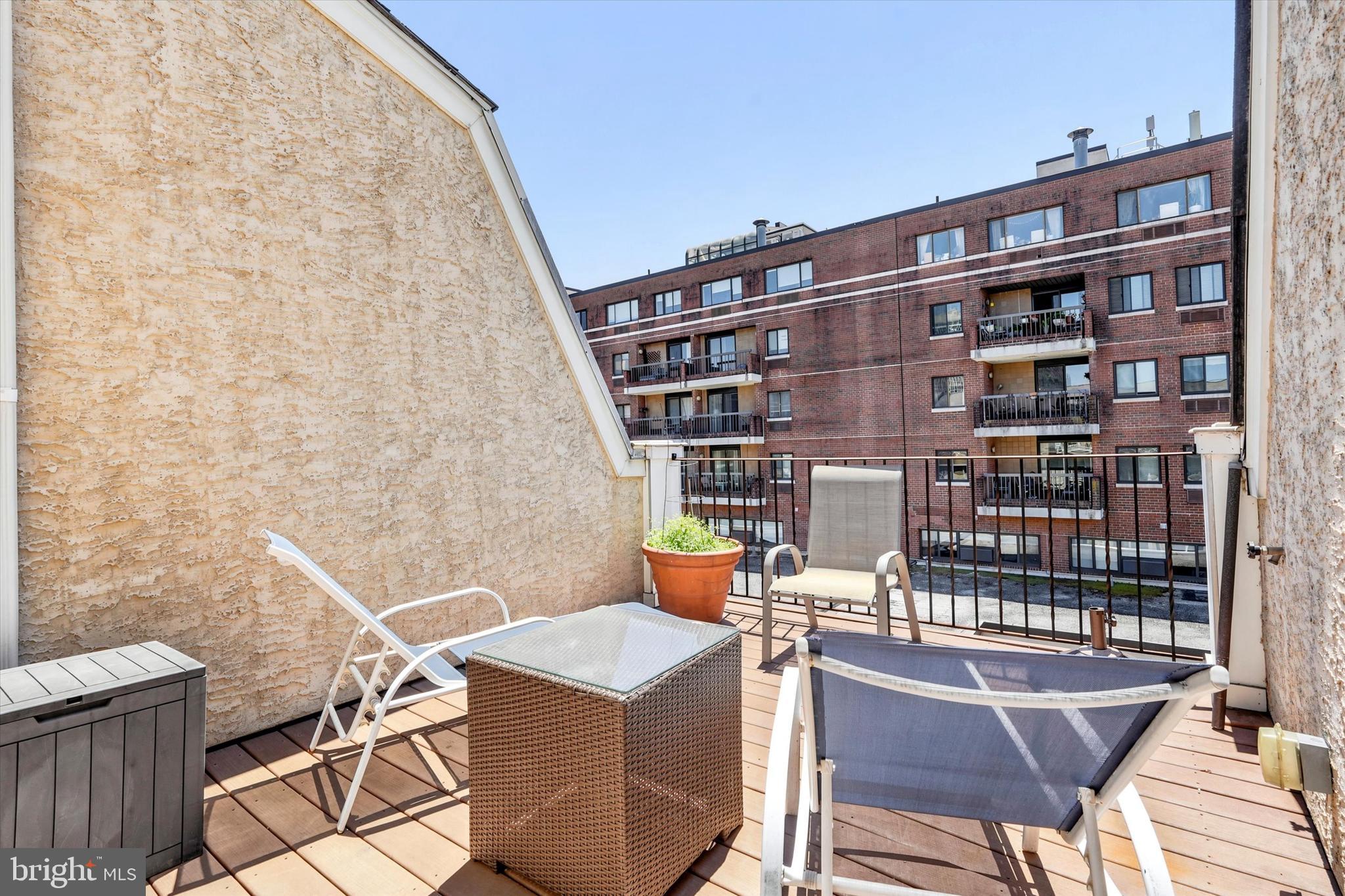 SOCIETY HILL - Residential