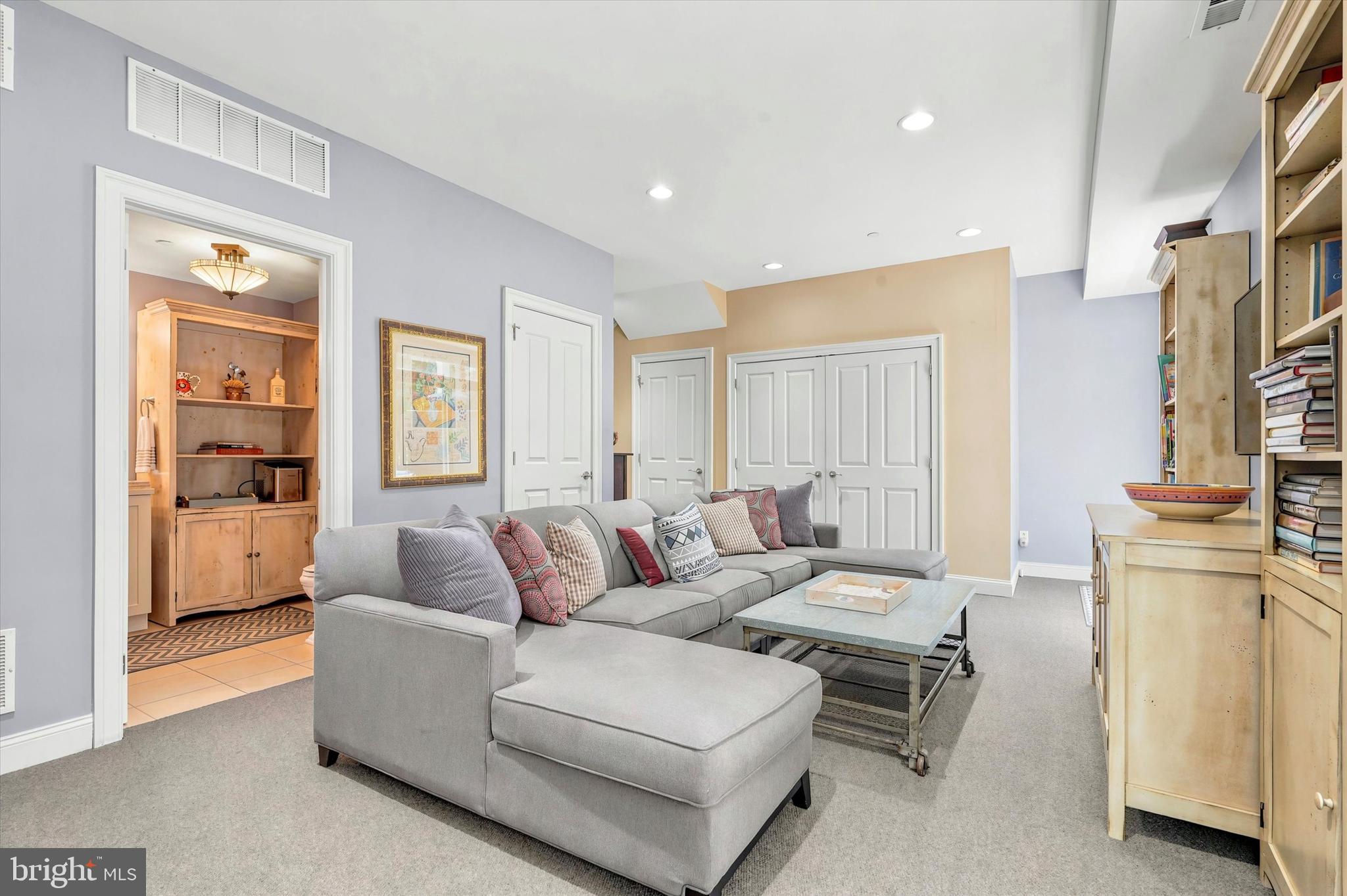 SOCIETY HILL - Residential