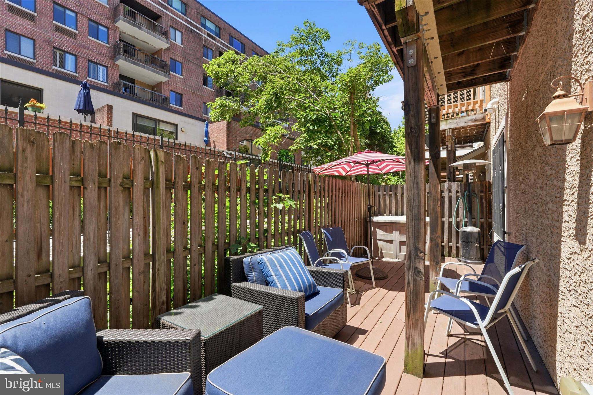 SOCIETY HILL - Residential