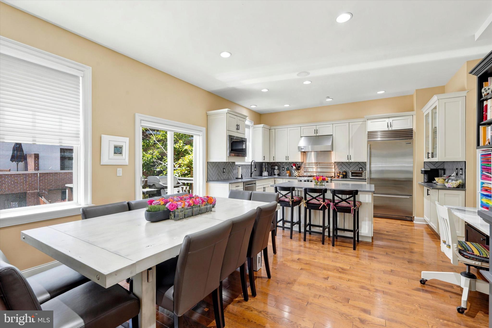 SOCIETY HILL - Residential