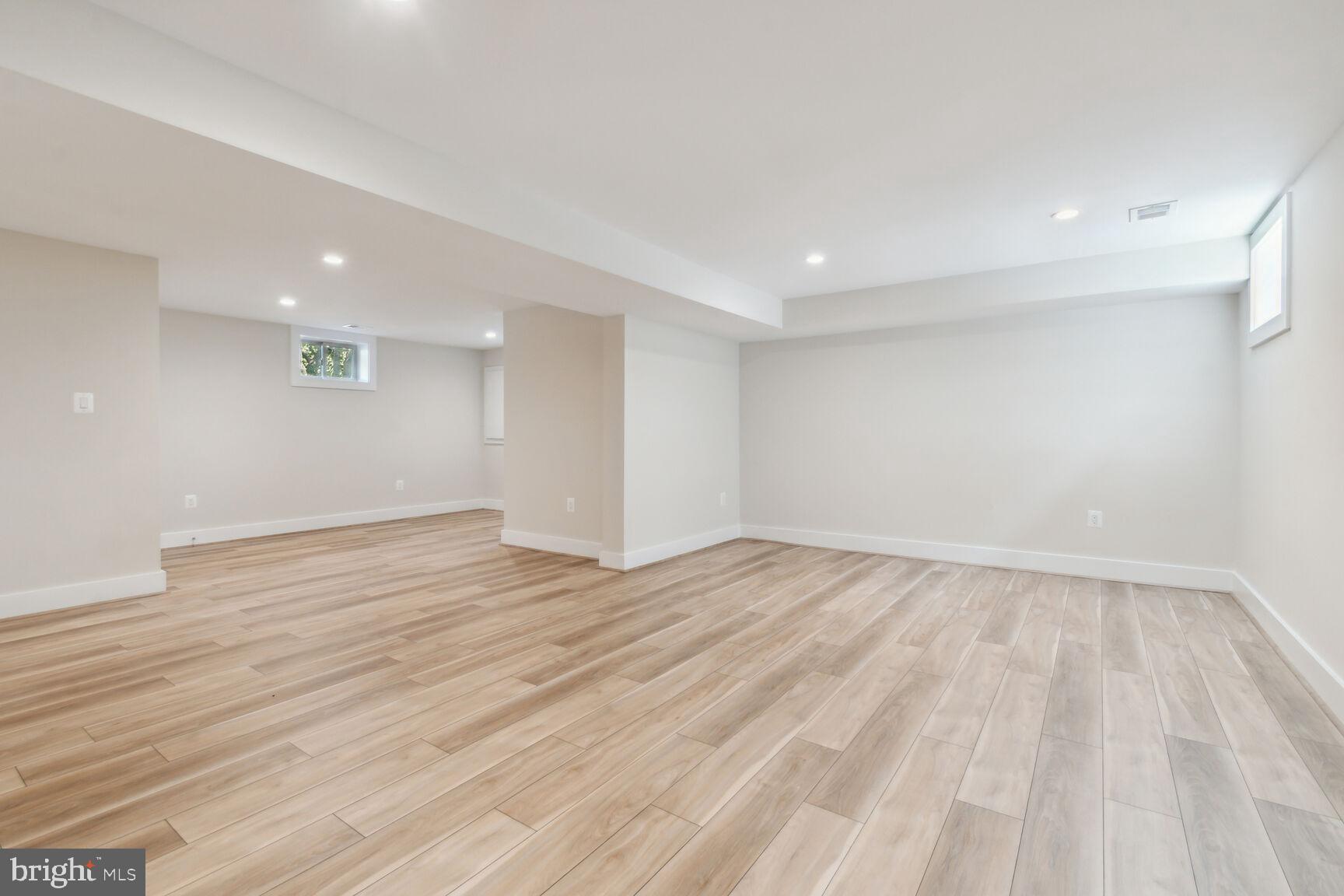 CRYSTAL SPRING KNOLLS - Residential