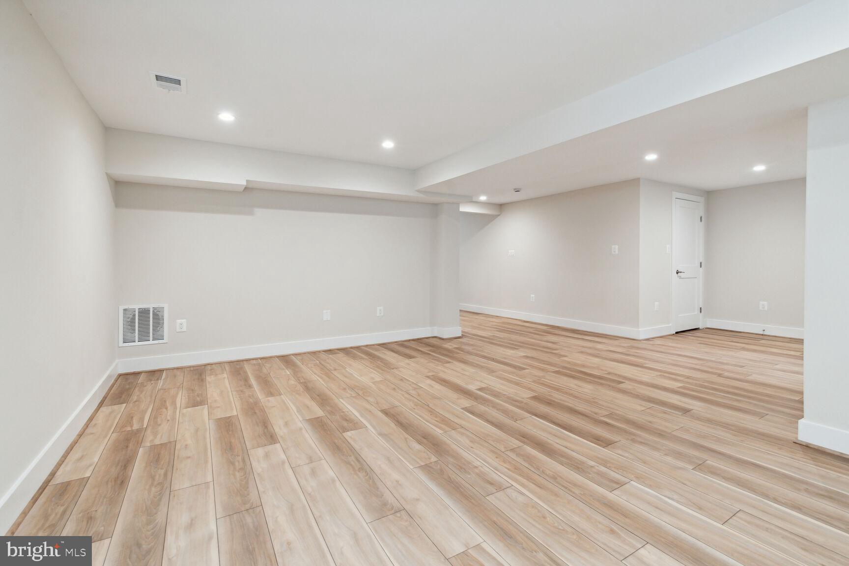 CRYSTAL SPRING KNOLLS - Residential