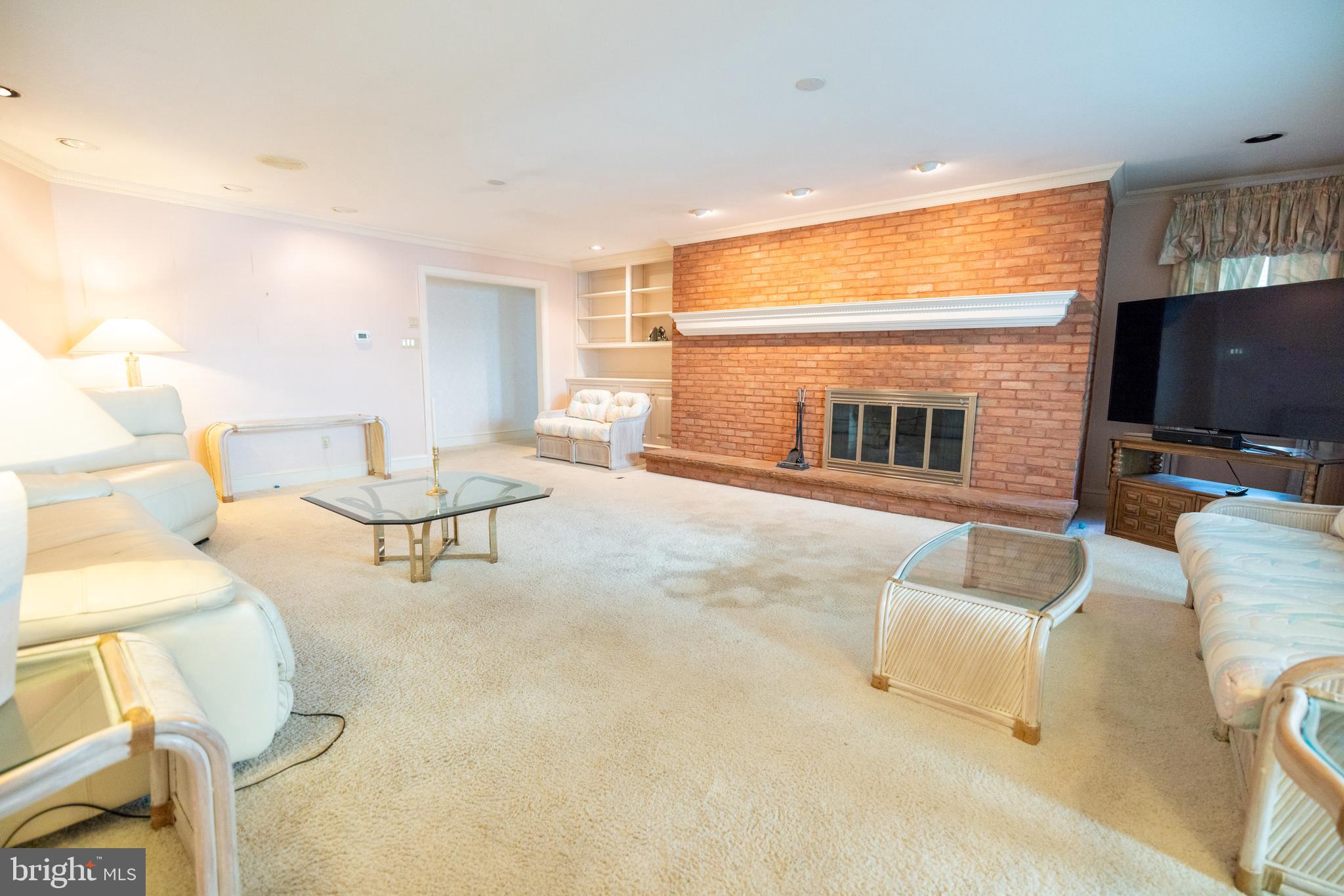 SPRINGTON POINTE - Residential