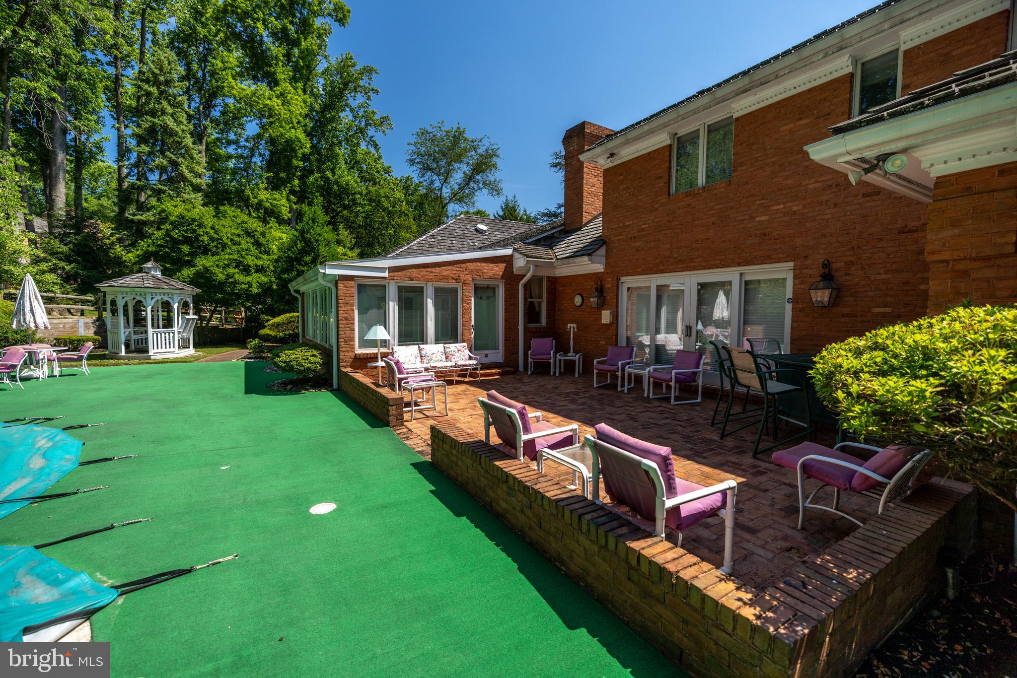 SPRINGTON POINTE - Residential