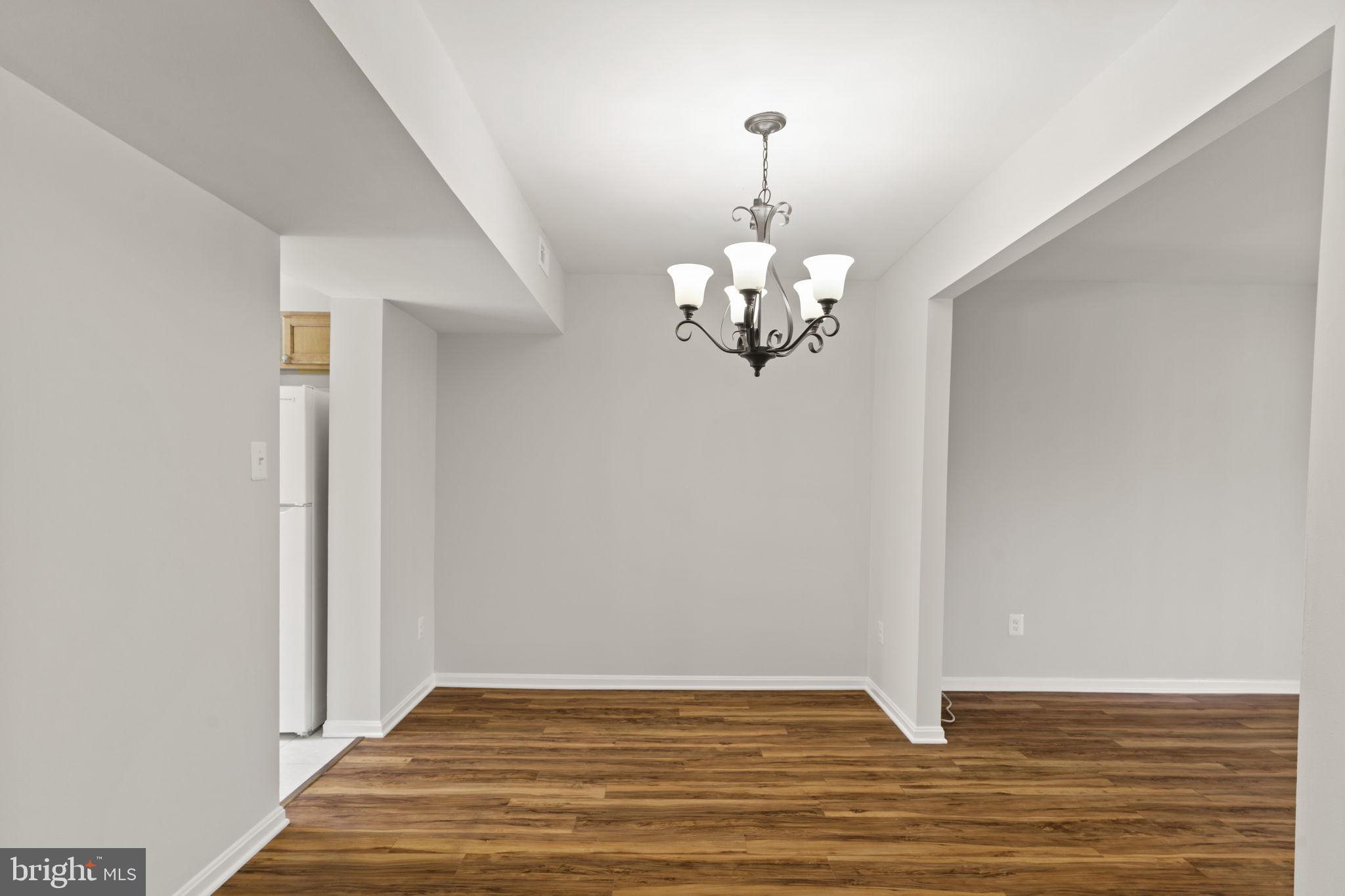 KEENE  MILL WOODS - Residential